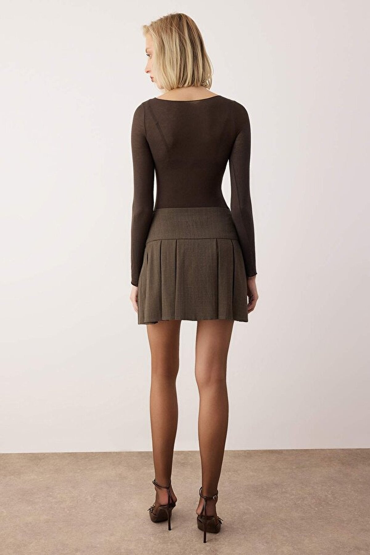 Waist Detail Pleated Mini Skirt