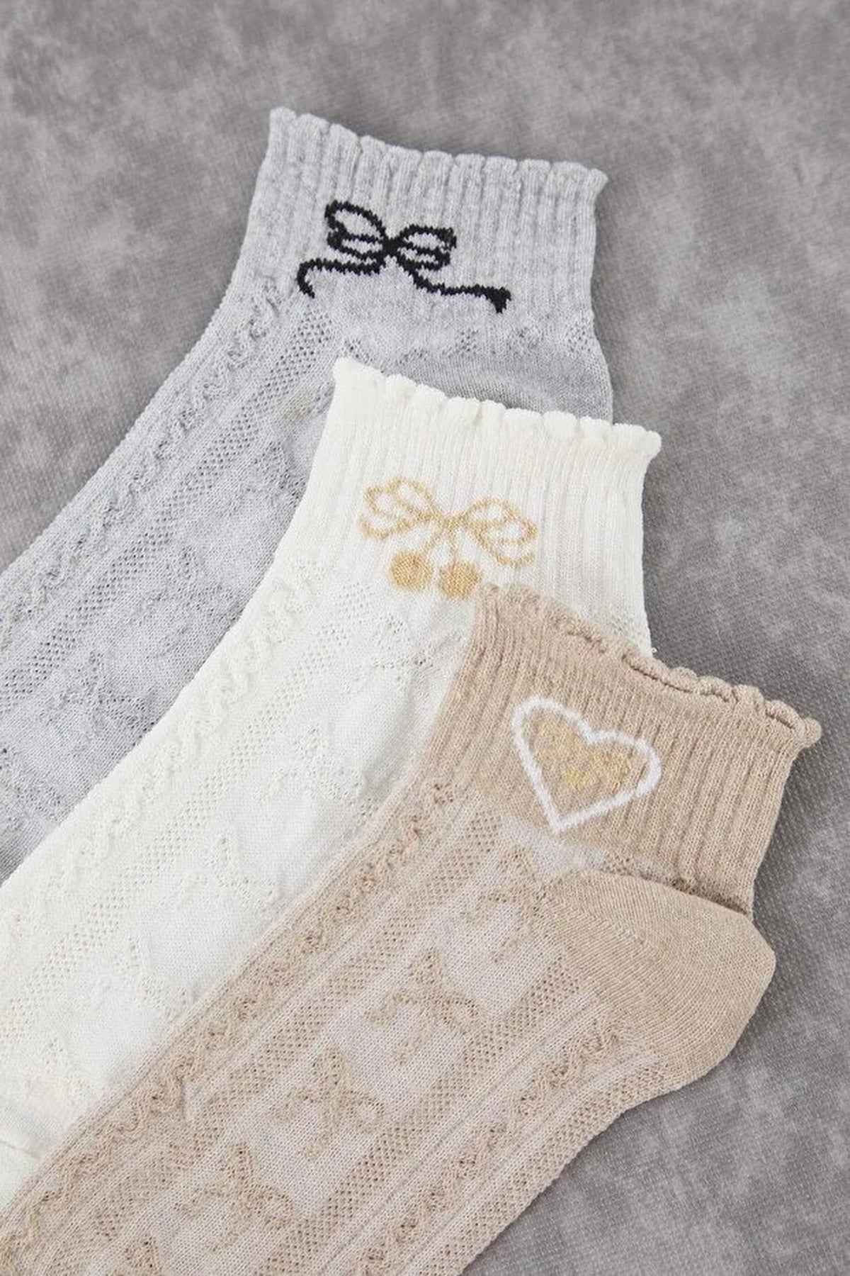 3-Pack Jacquard Knit Socks with Bow and Heart Print
