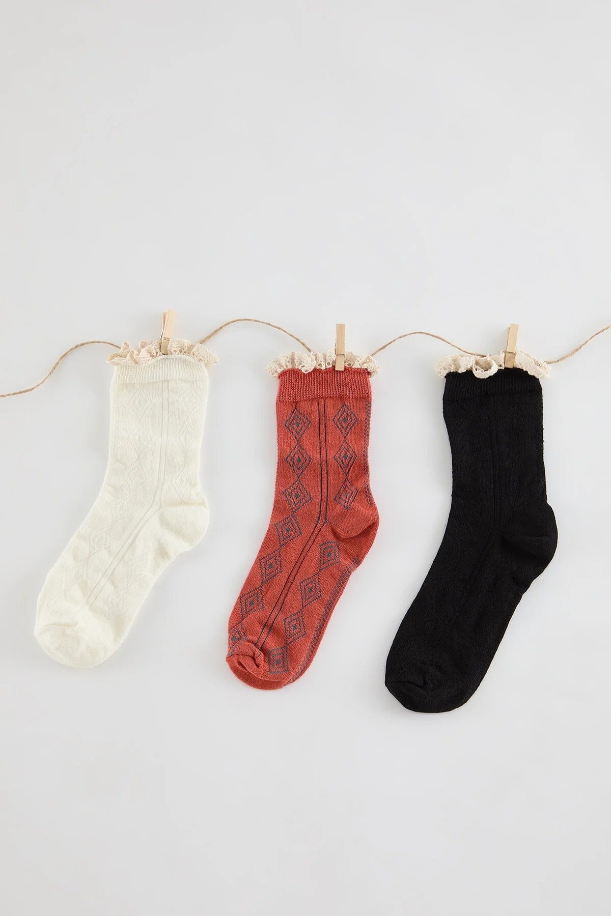 3-Pack Cotton Jacquard Lace Knit Socks