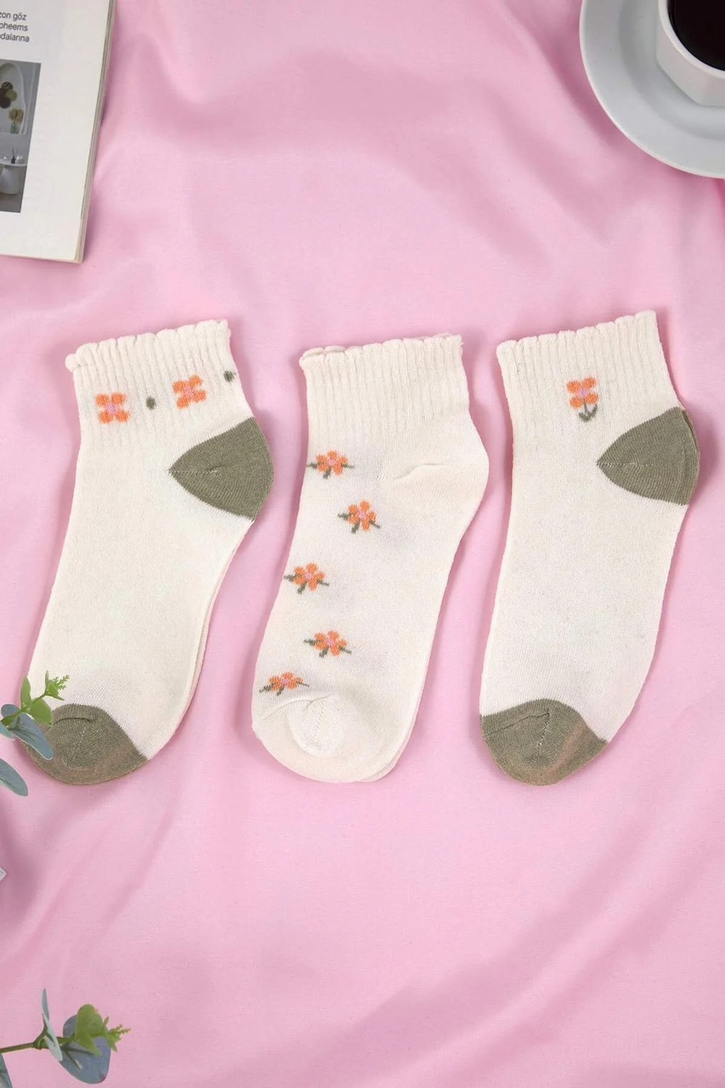 3-Pack Floral Jacquard Knit Socks