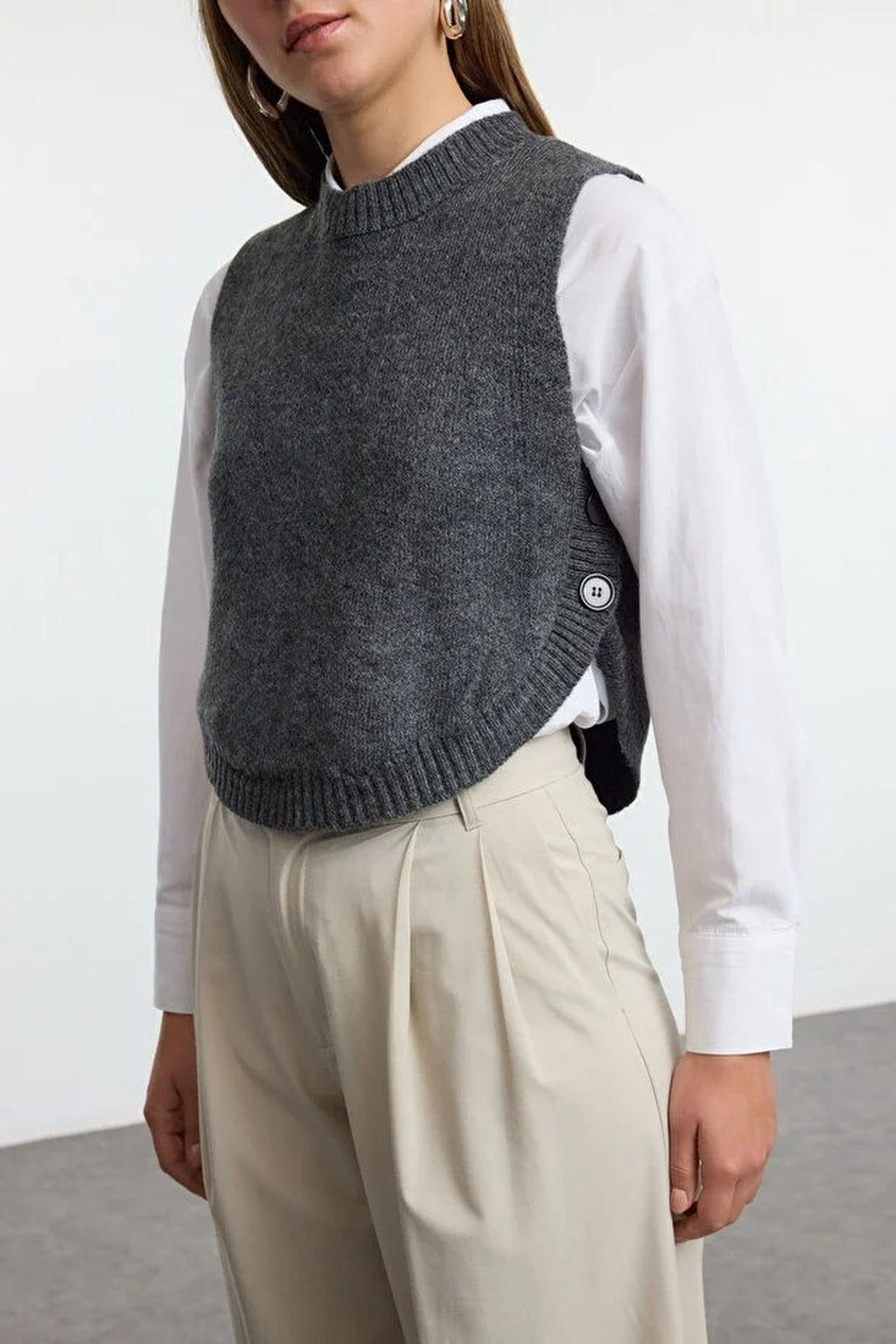 Crop Soft Texture Buttoned Knit Sweater