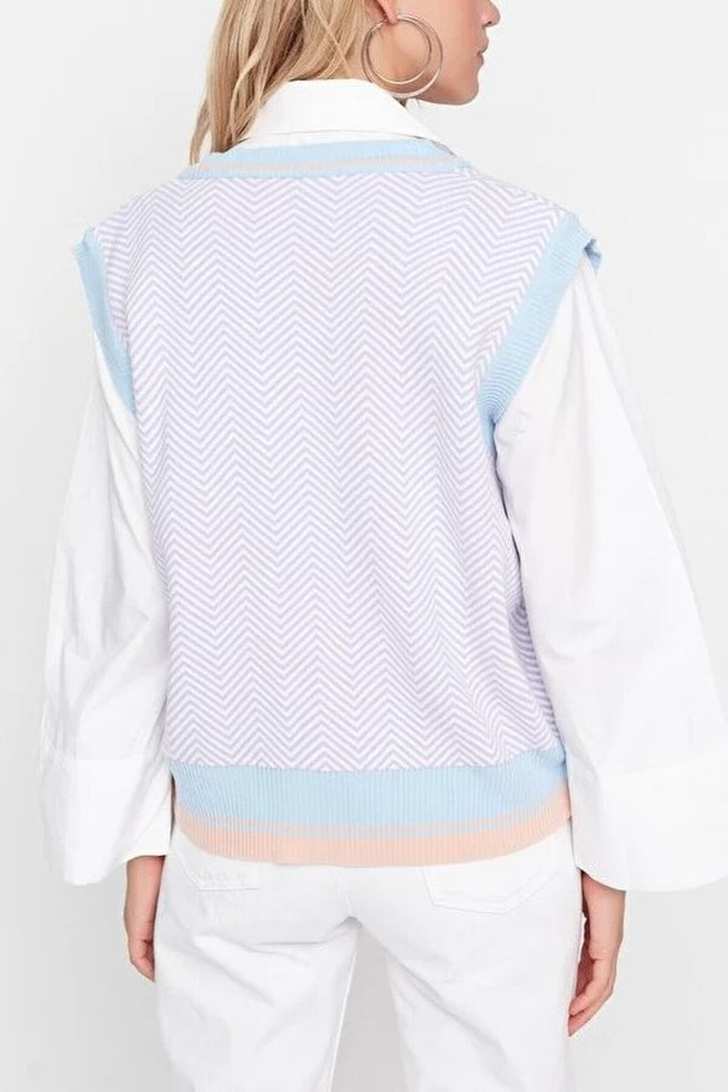 V-Neck Geometric Patterned Knit Sweater