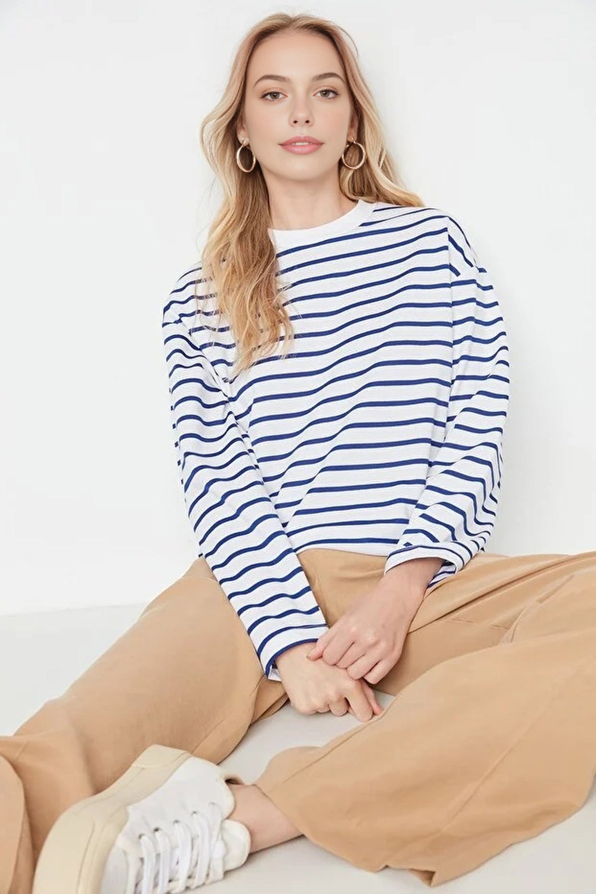 Striped Crew Neck Thin Knit Sweatshirt