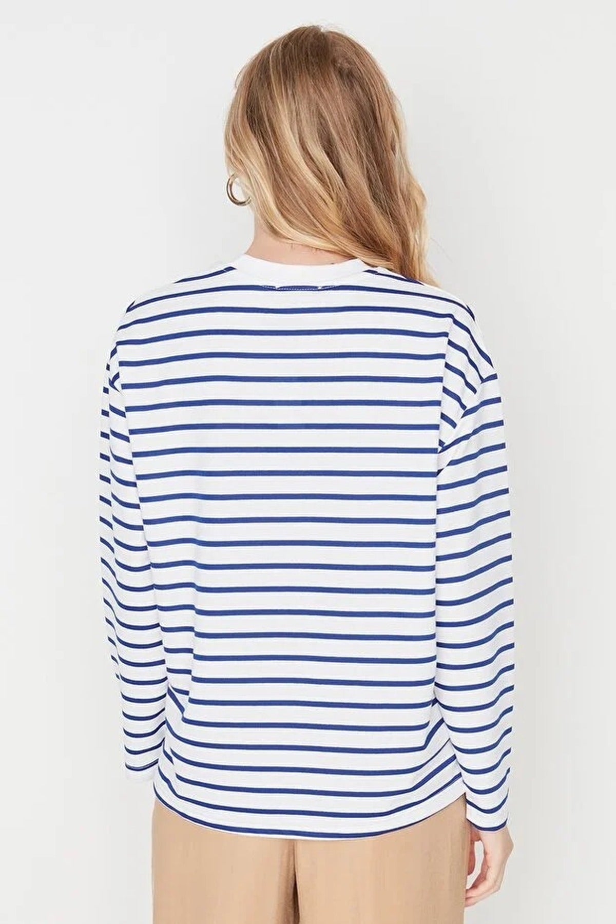 Striped Crew Neck Thin Knit Sweatshirt