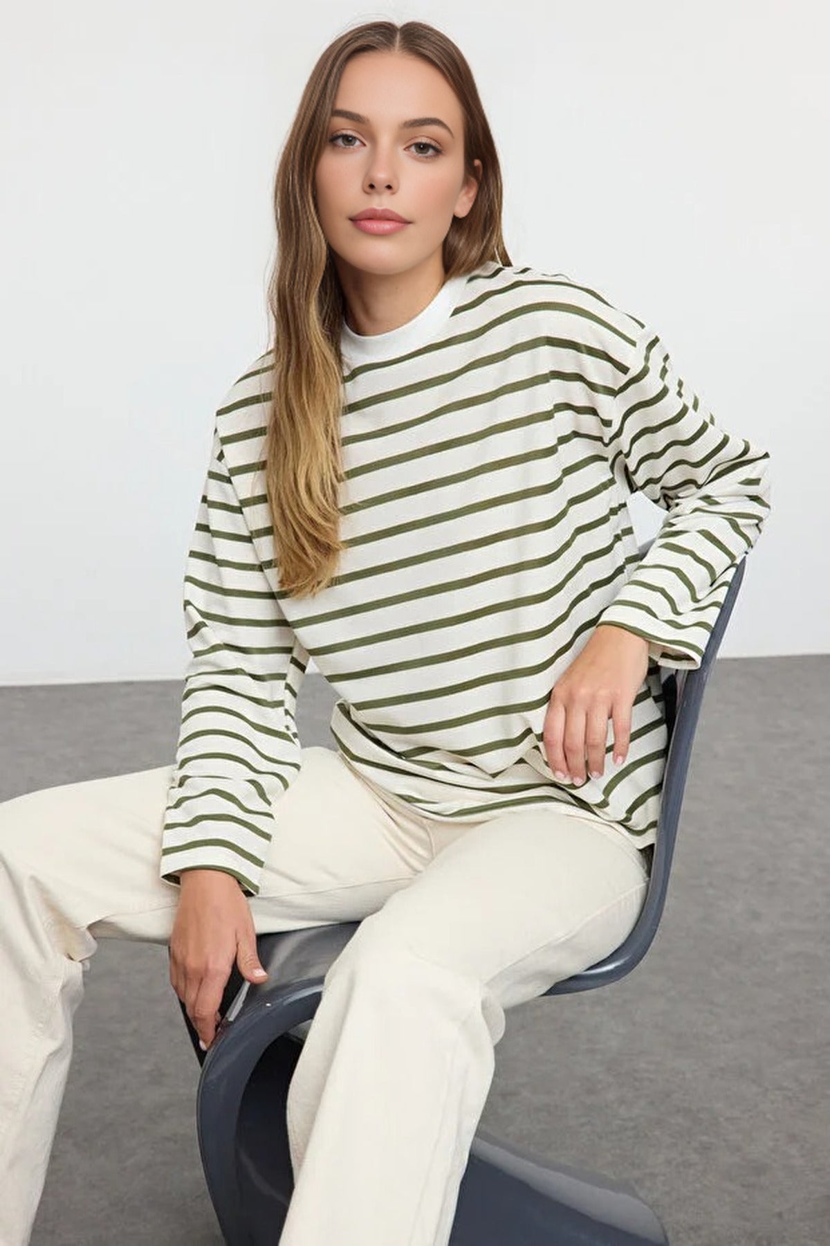 Striped Crew Neck Thin Knit Sweatshirt