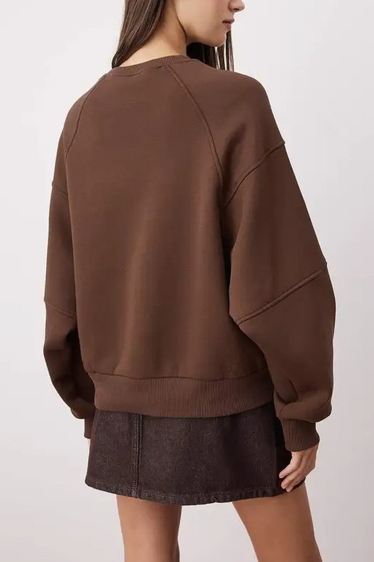 Crew Neck Embroidered Thick Fleece Knit Sweatshirt