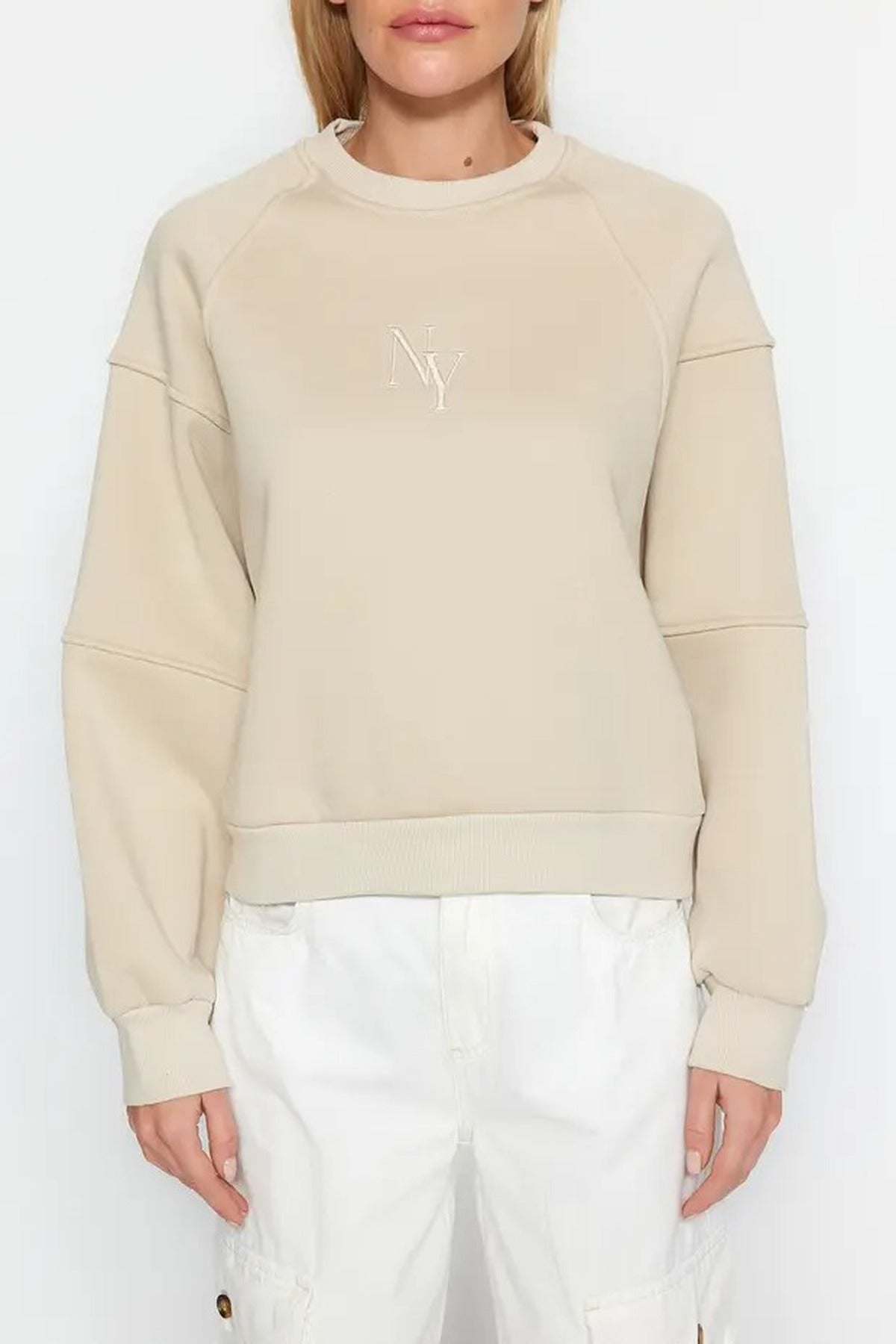 Crew Neck Embroidered Thick Fleece Knit Sweatshirt