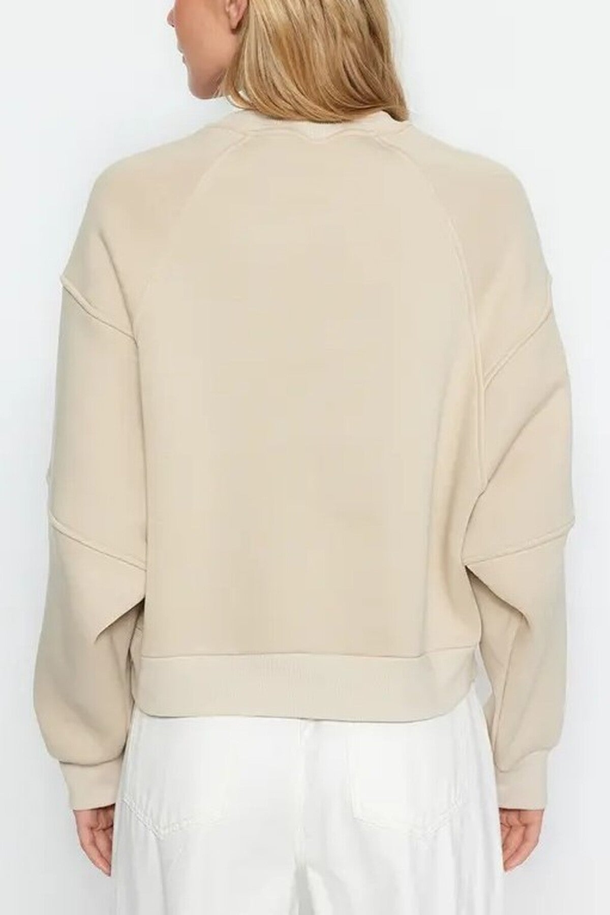 Crew Neck Embroidered Thick Fleece Knit Sweatshirt