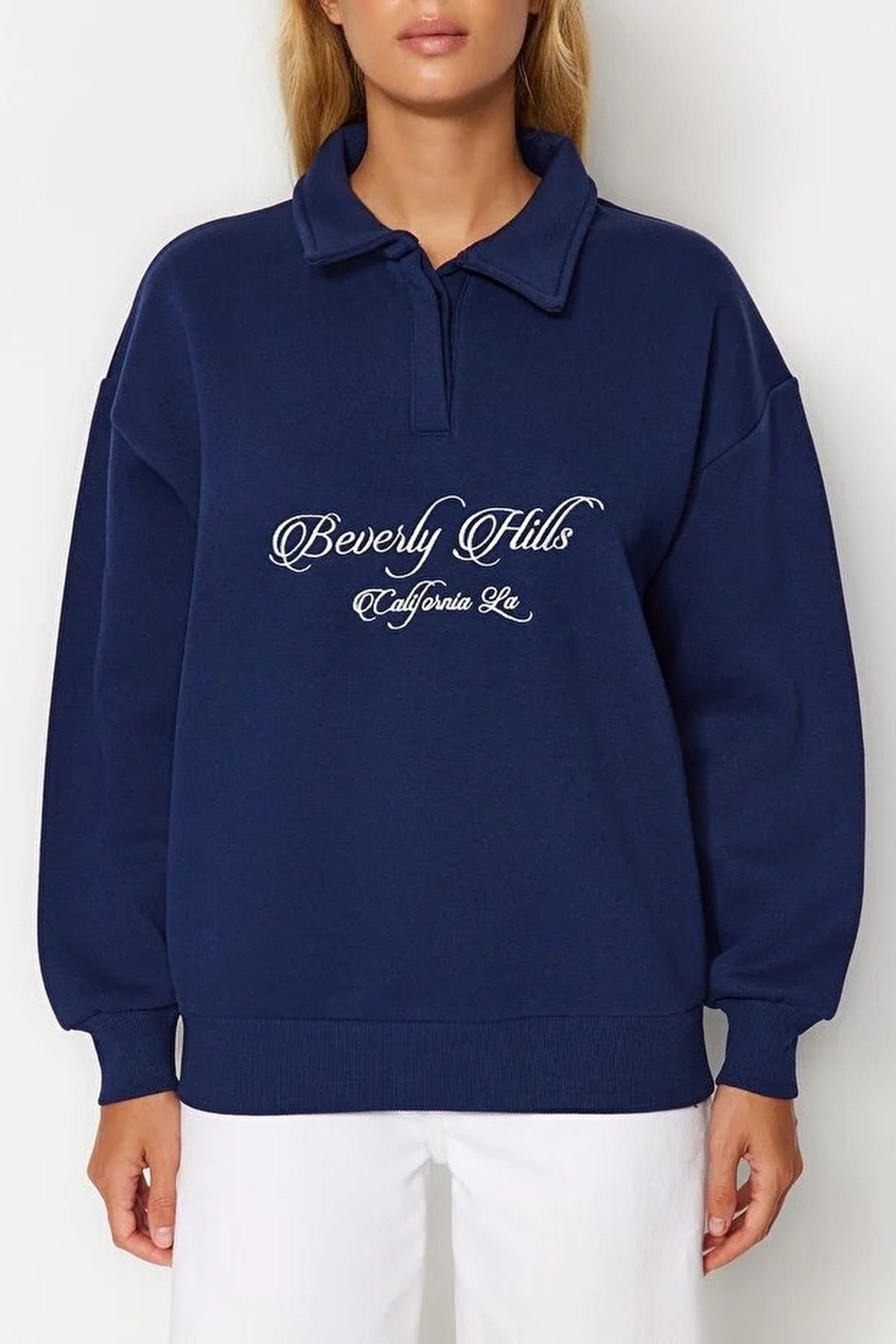 Shirt Collar Slogan Embroidered Polar Fleece Knit Sweatshirt