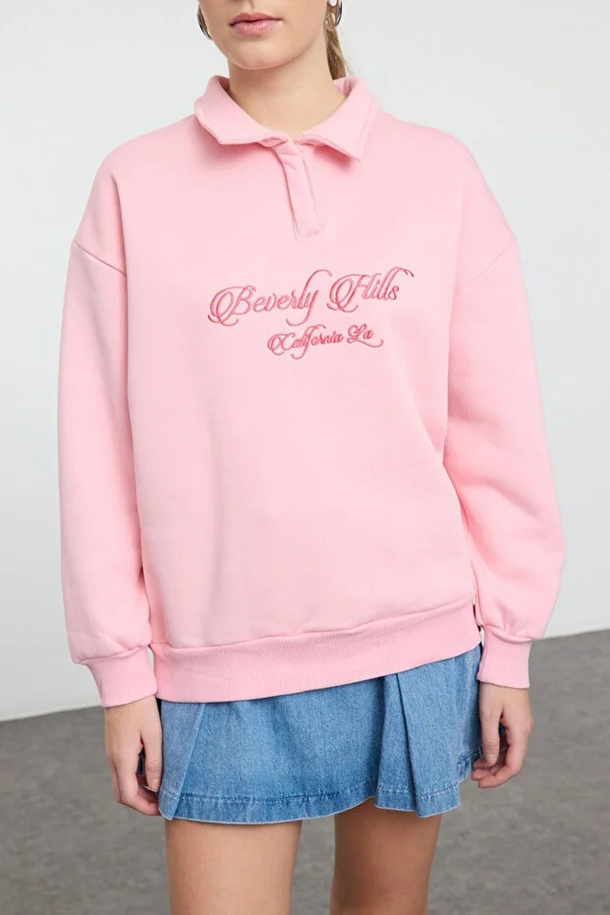 Shirt Collar Slogan Embroidered Polar Fleece Knit Sweatshirt