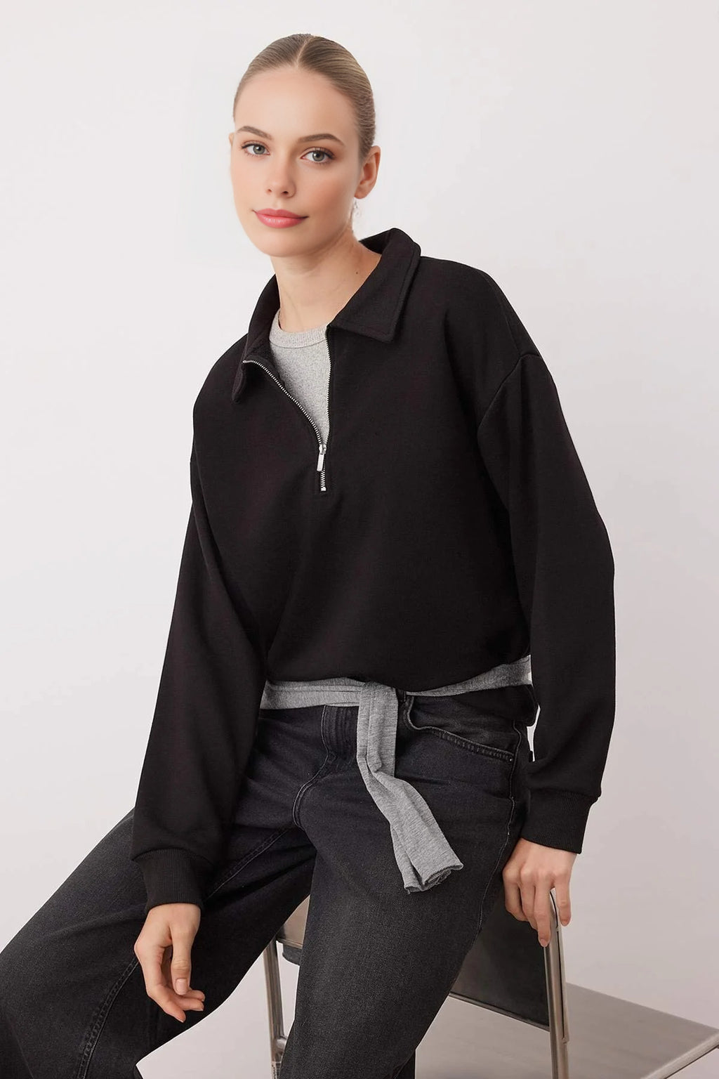 Knit Sweatshirt with Zipper Detail