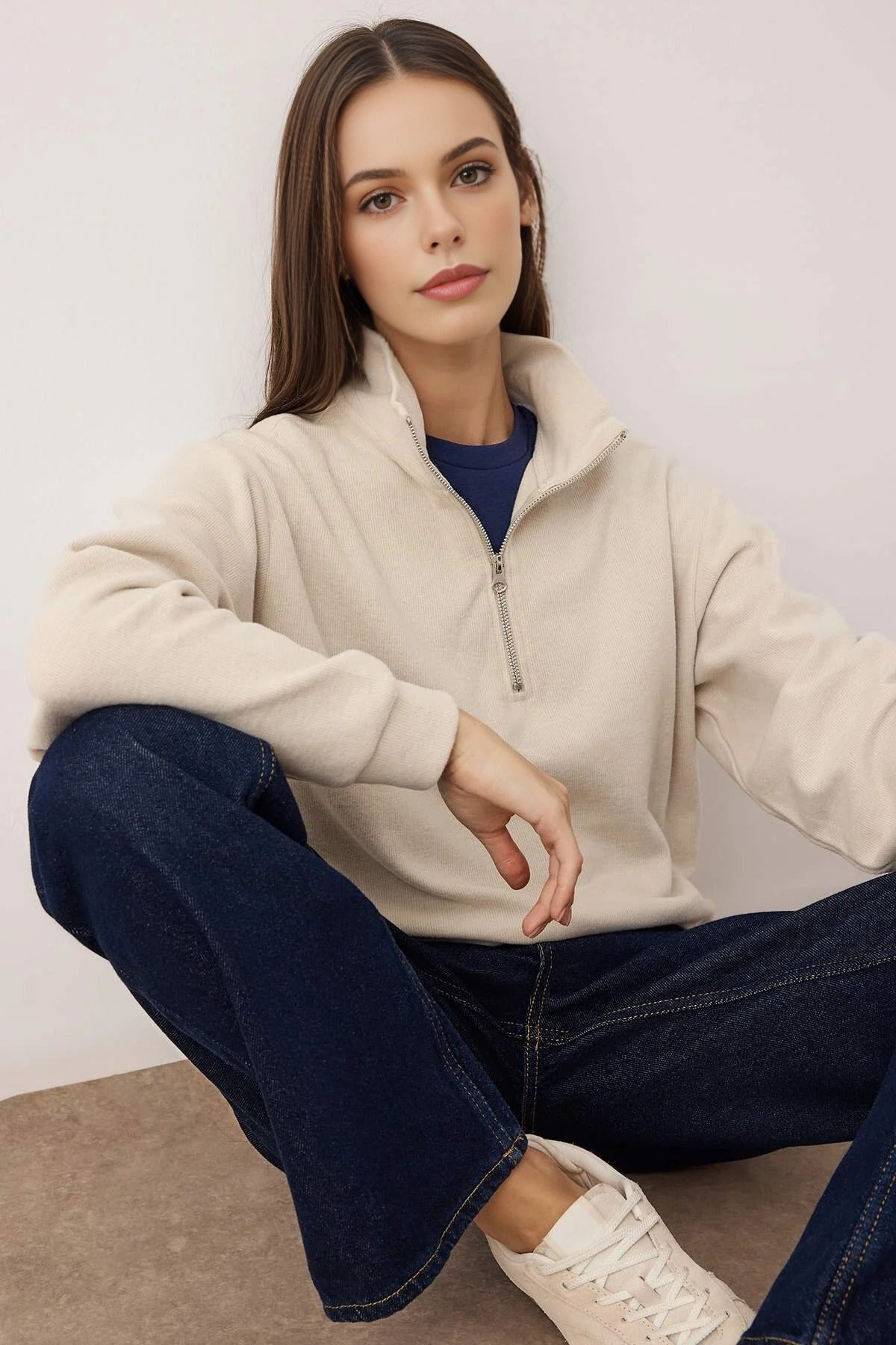 Thick Knit Sweatshirt with Zipper Detail