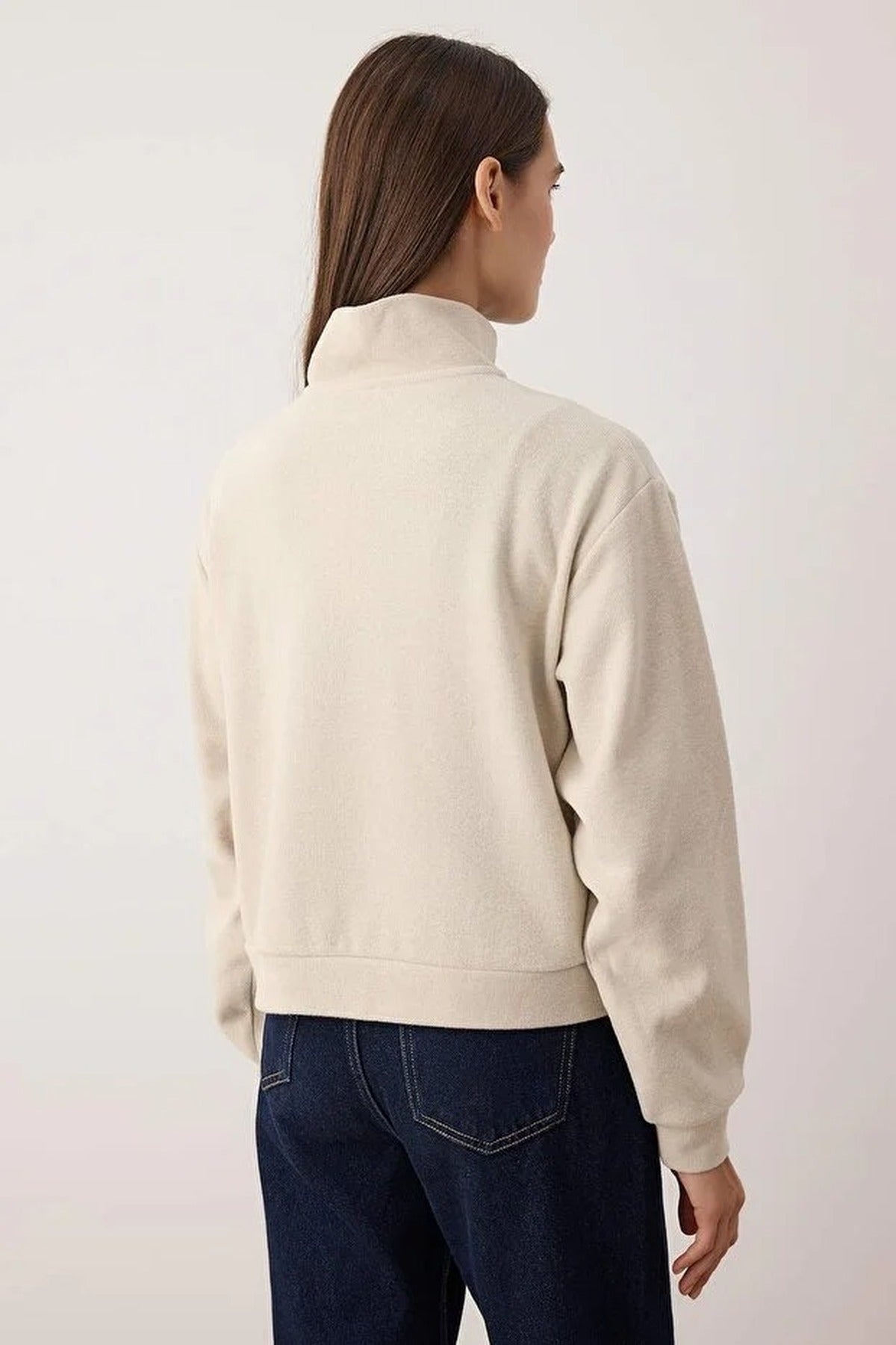 Thick Knit Sweatshirt with Zipper Detail