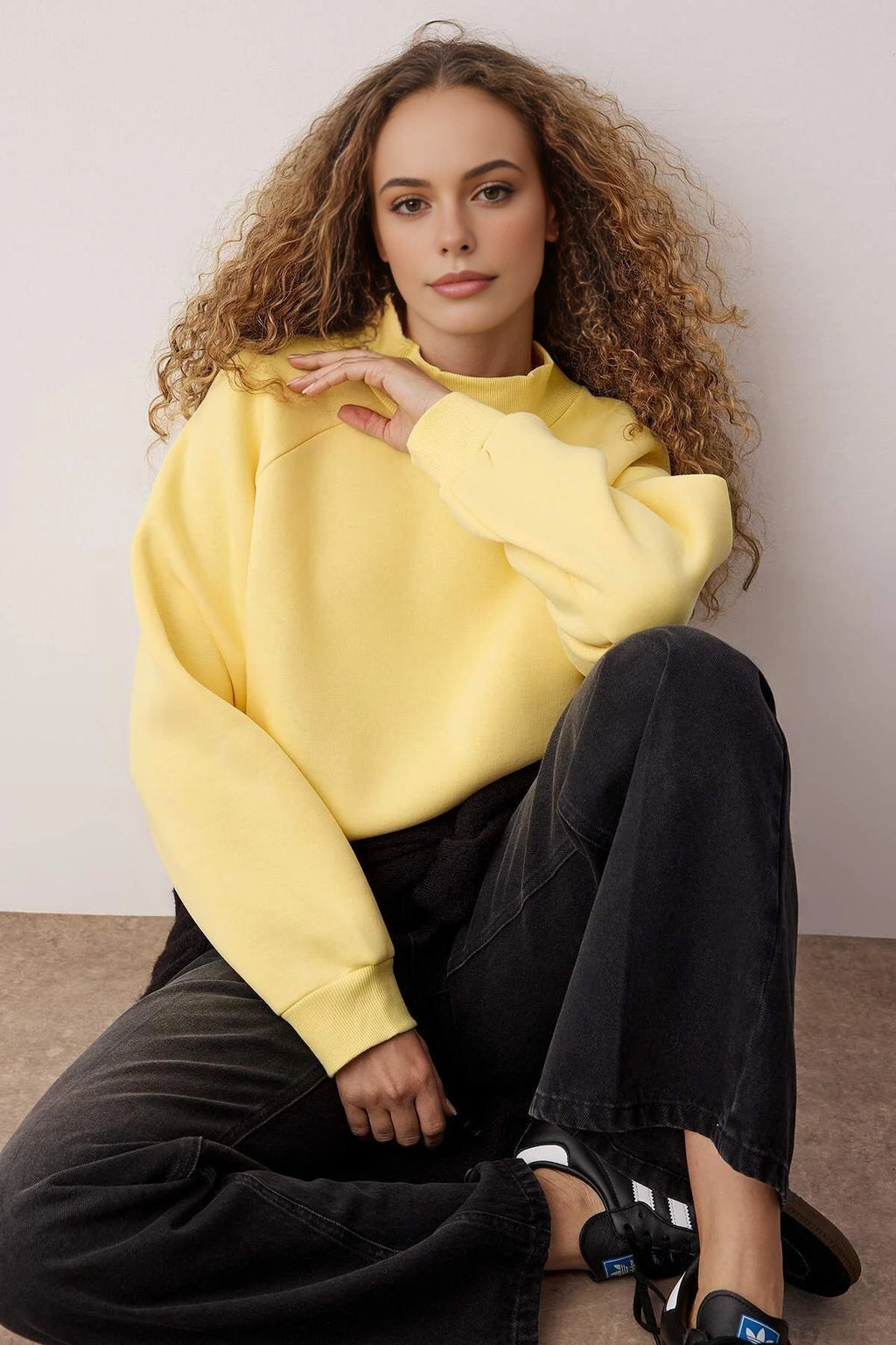 Thick Fleece Knit Sweatshirt with Raglan Sleeves