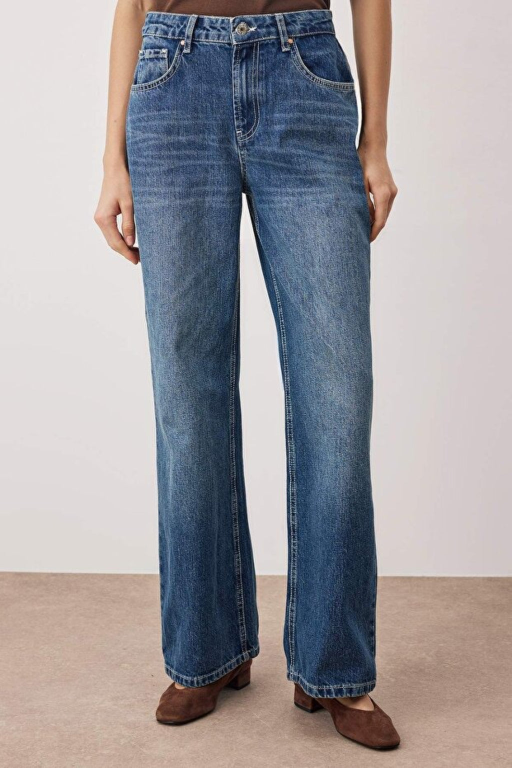 Faded Effect Vintage High-Waisted Wide Leg Jeans
