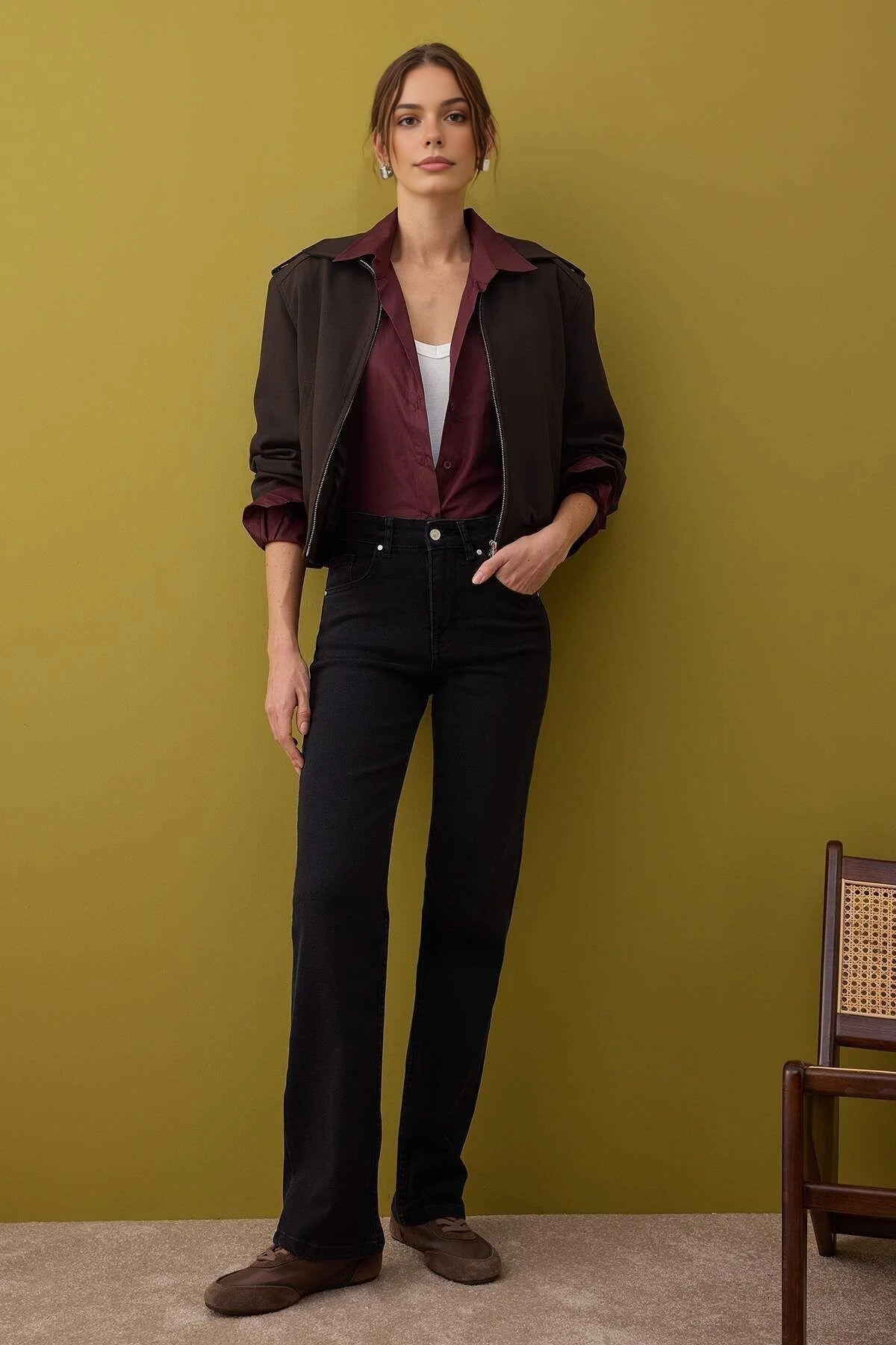 Normal Waist Straight Leg Comfort Jeans