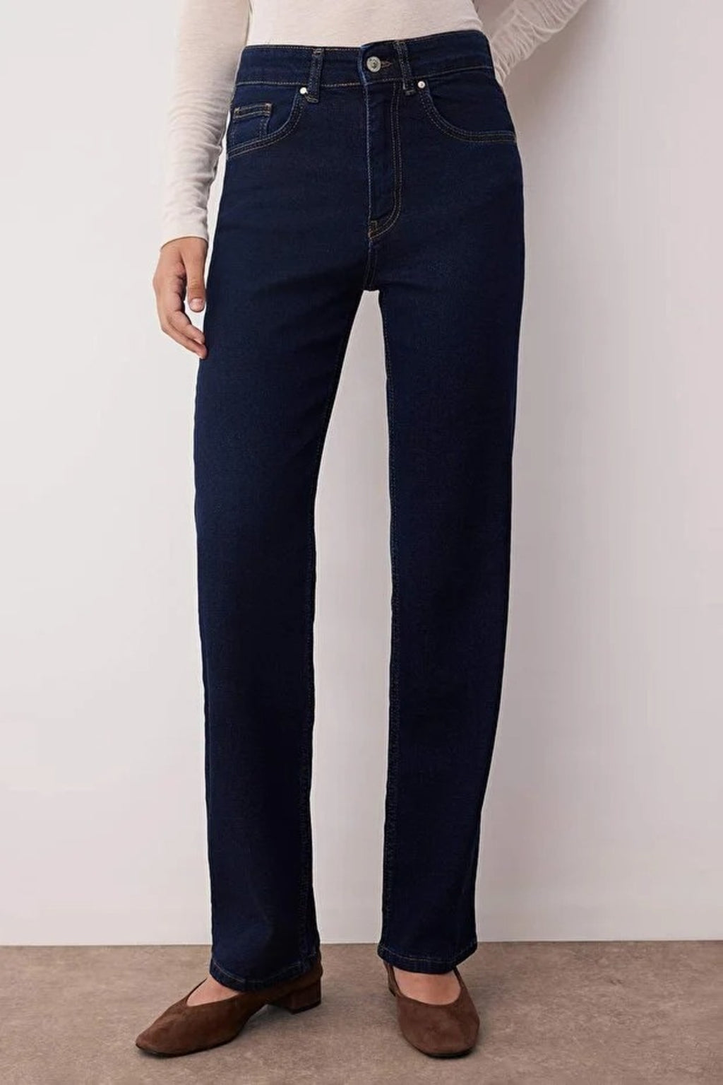 Normal Waist Straight Leg Comfort Jeans