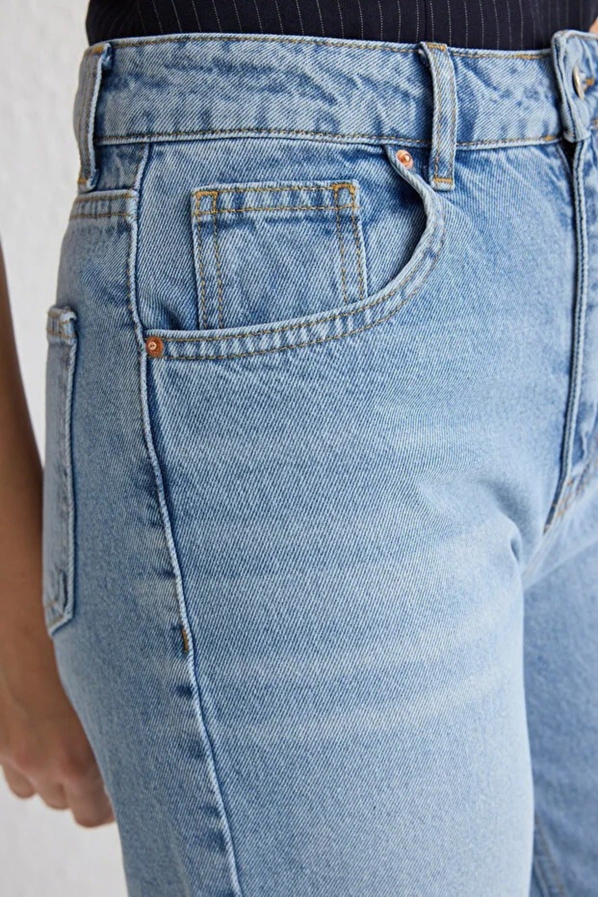 High Waist Wide Leg Jeans