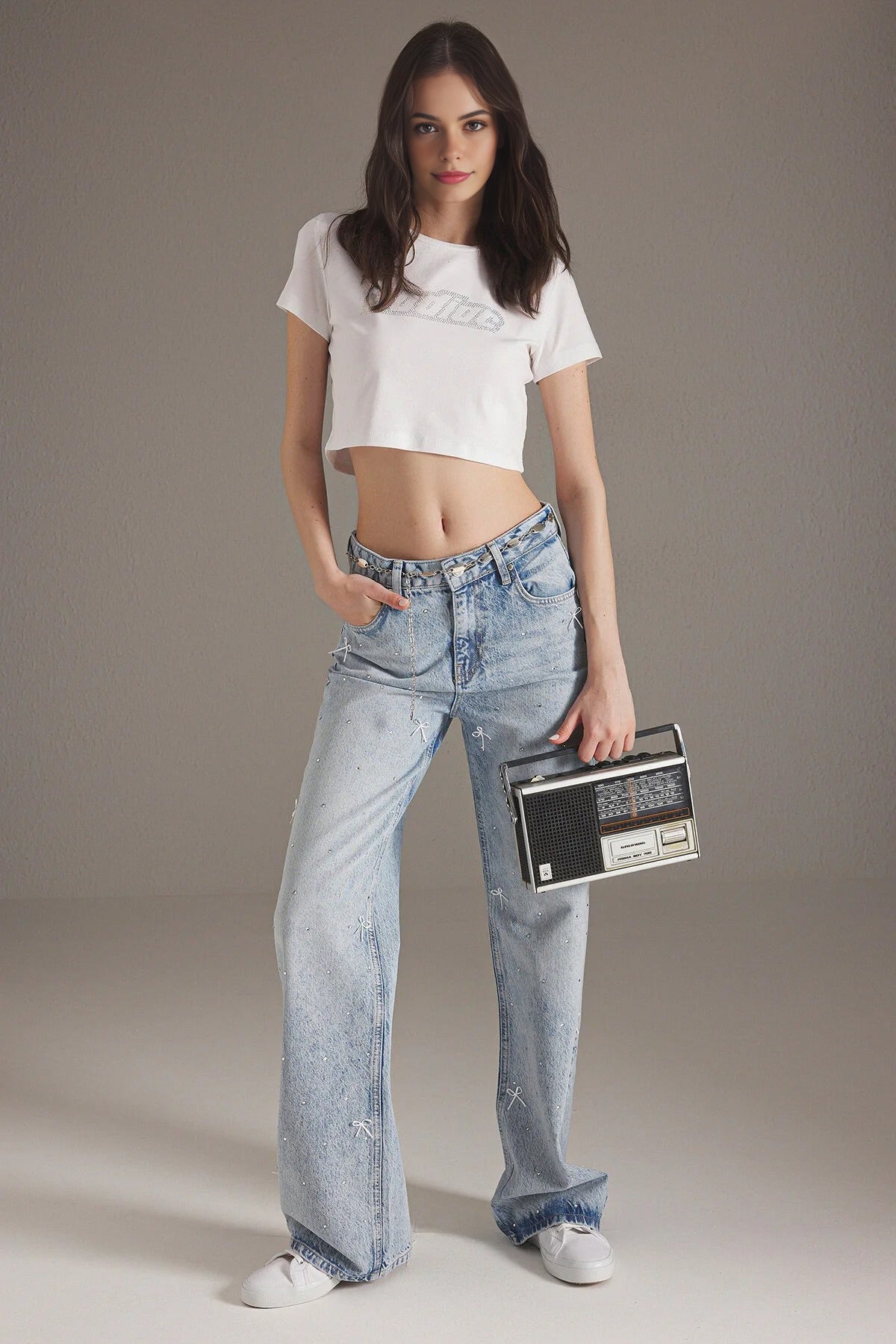 Ribbon/Bow Detailed Stoned Regular Waist Wide Leg Jeans