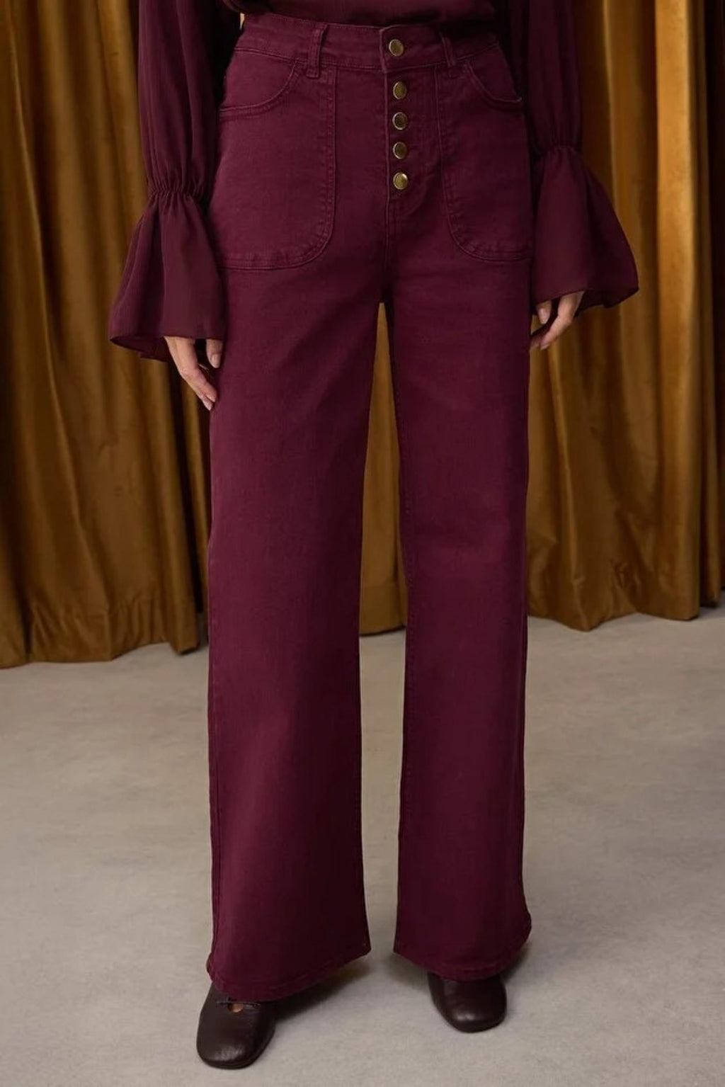 Button Detailed High Waist Wide Leg Comfort Jeans