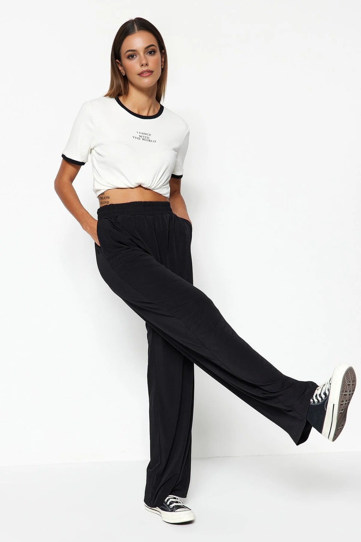 Relaxed Cut High Waist Flexible Trousers