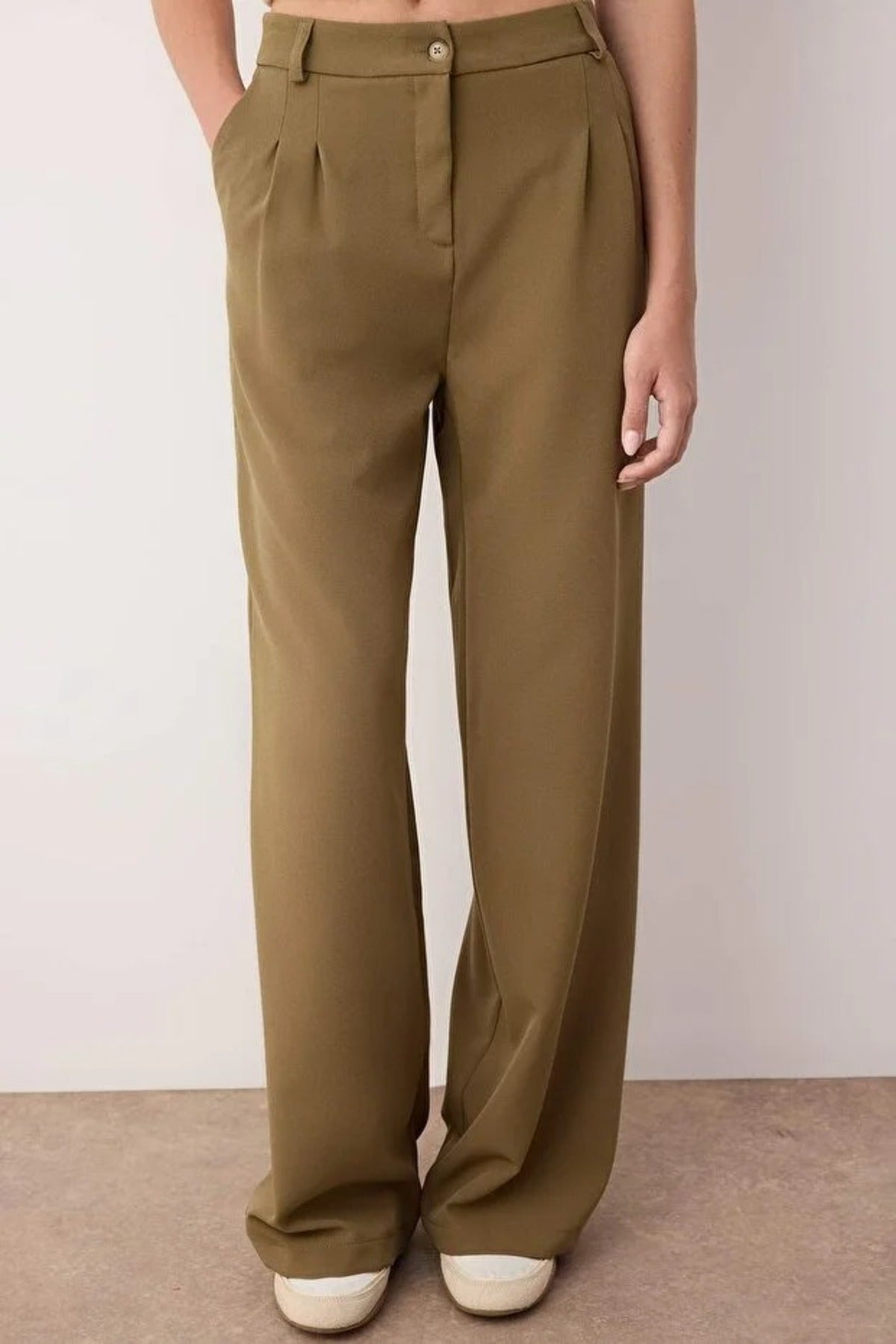 Pleated Wide Leg Woven Trousers