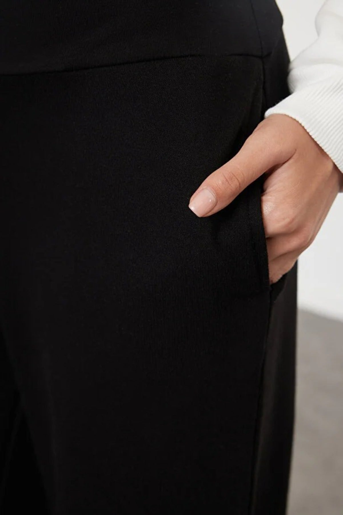 Slim Extra High Waist Wide Leg Trousers