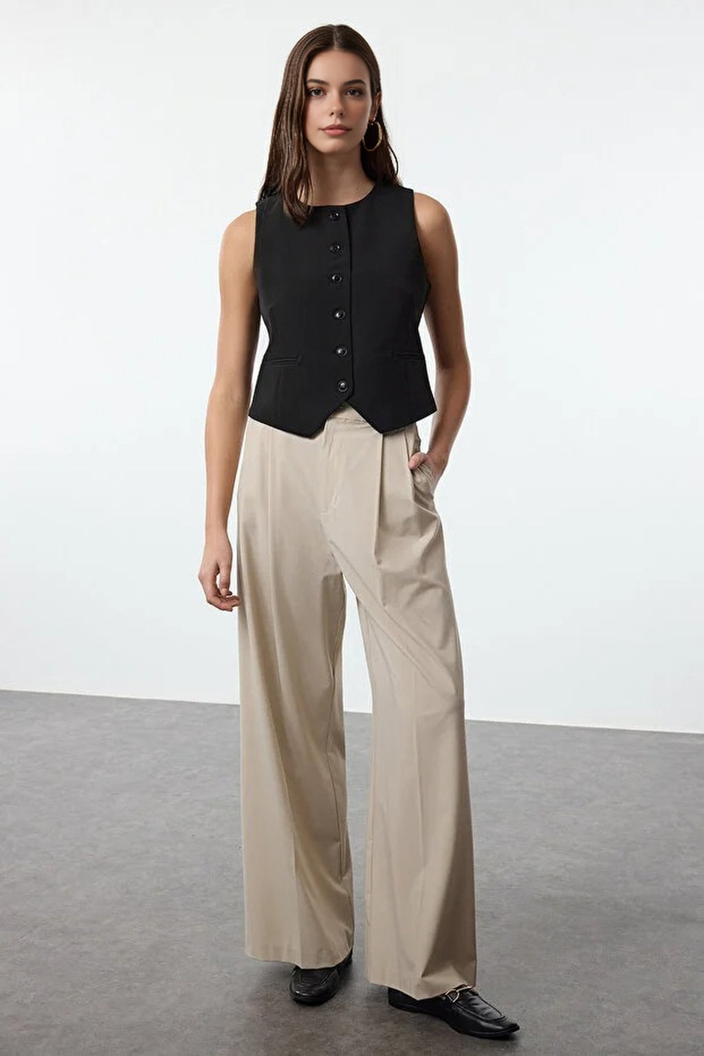 Fitted Crop Woven Vest