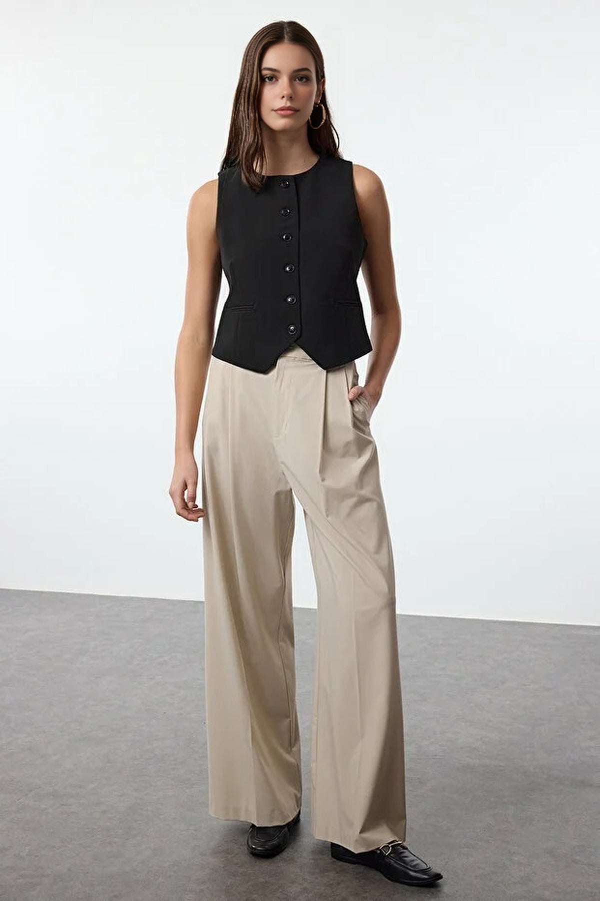 Fitted Crop Woven Vest