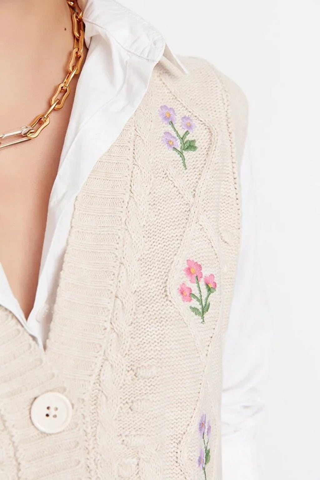 Floral Embroidery Detailed Knit Vest