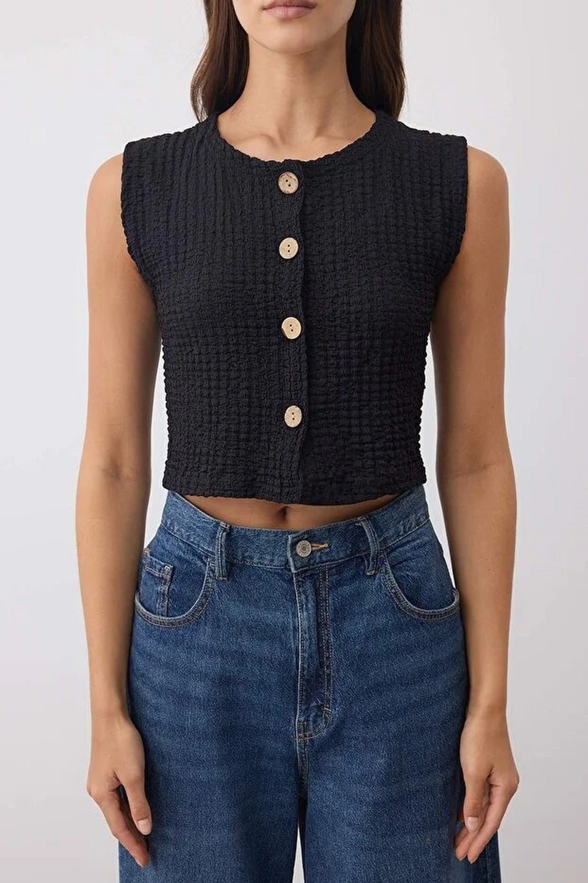 Textured Buttoned Crop Stretch Knit Vest