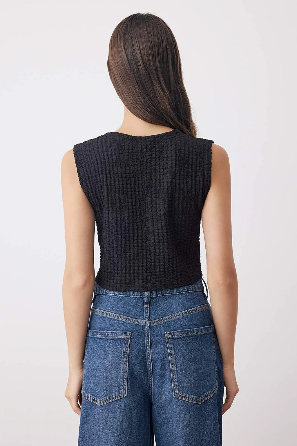 Textured Buttoned Crop Stretch Knit Vest