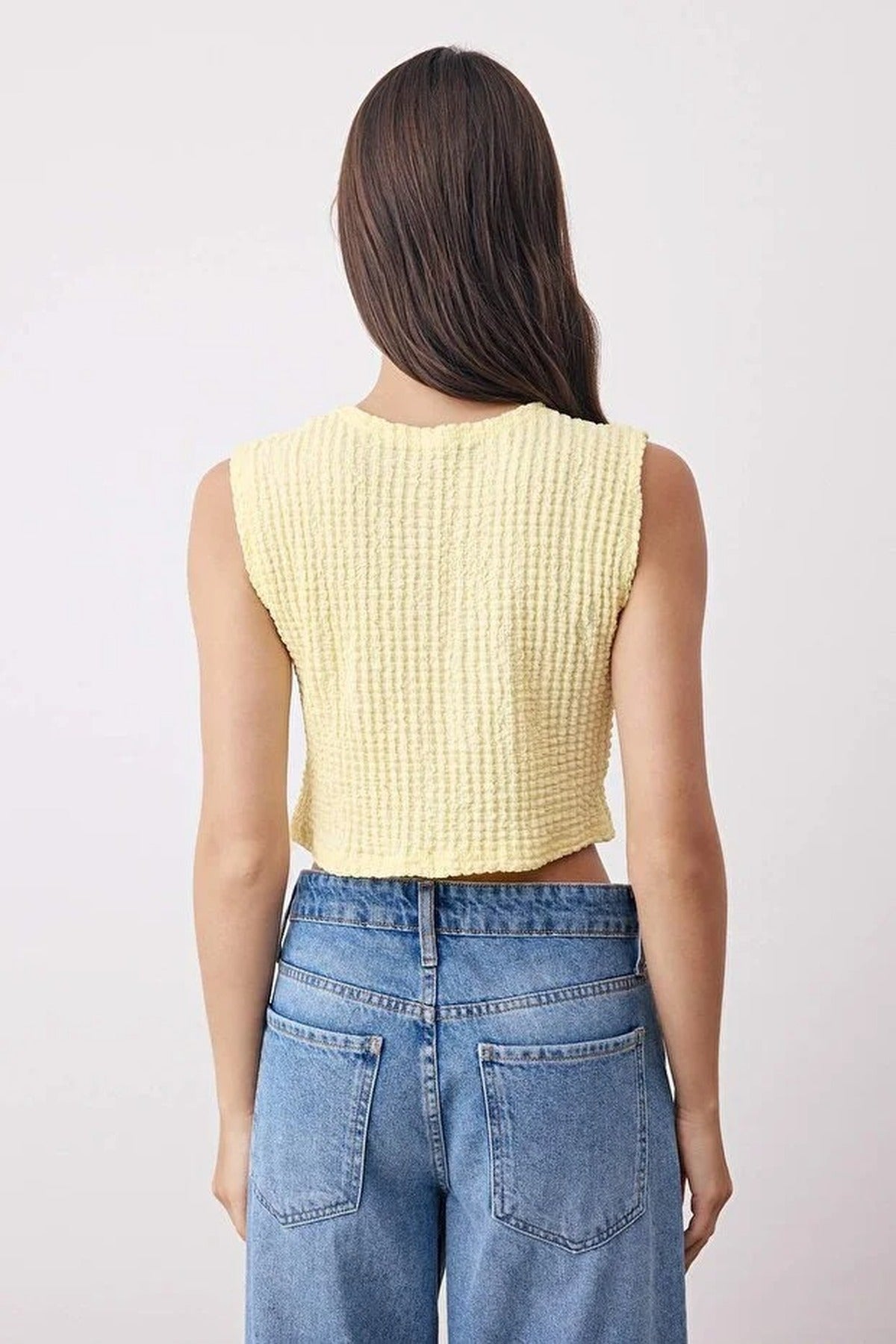 Textured Buttoned Crop Stretch Knit Vest
