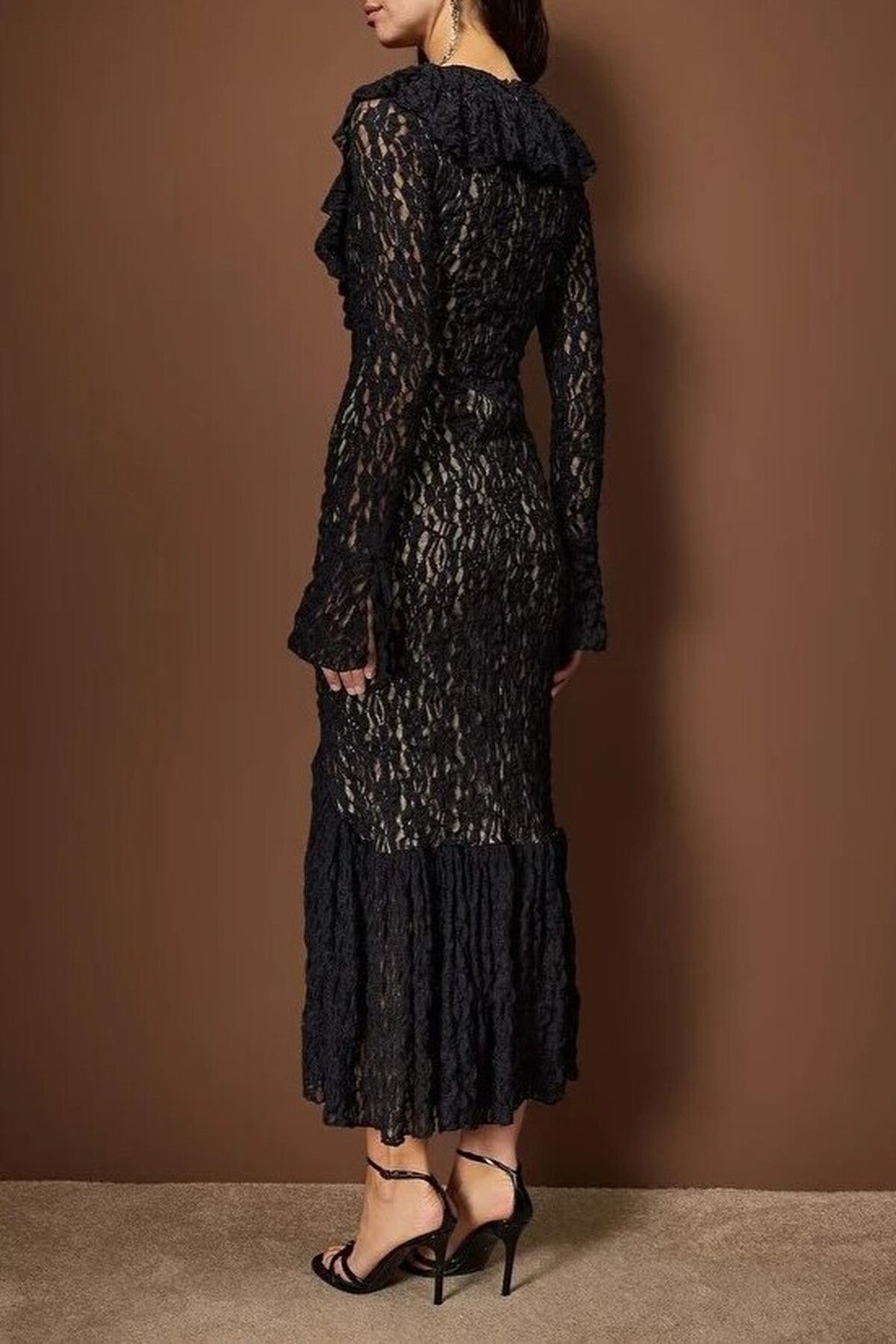 Lined Ruffled Lace Evening Dress