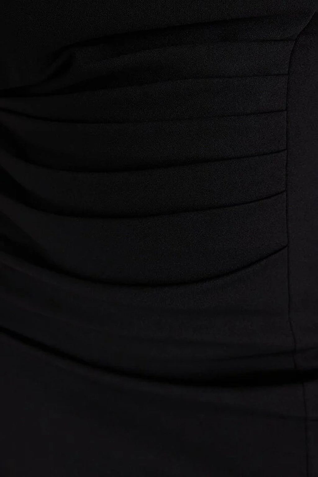Body-Fitting Knitted Plus Size Dress with Gathering Detail