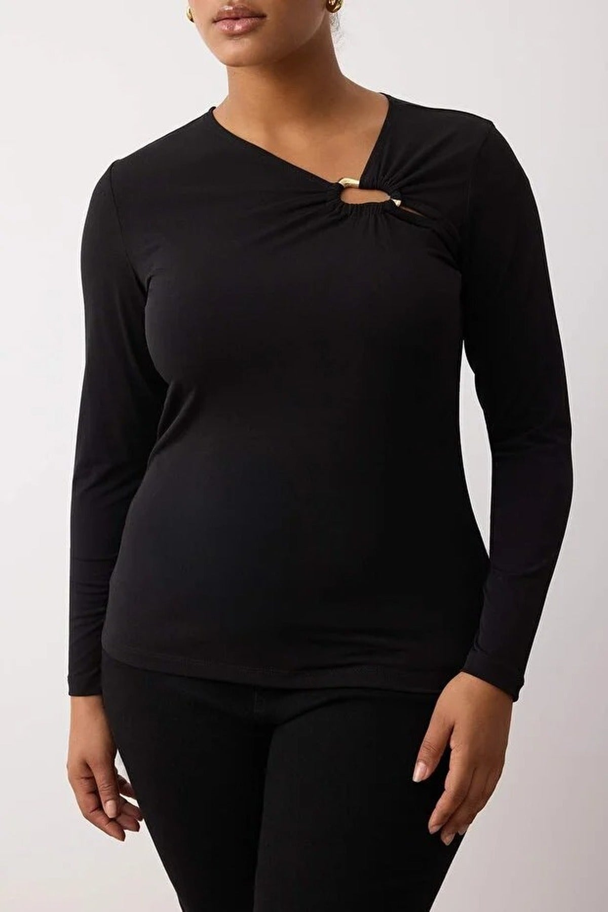 Asymmetrical Collar Accessory Detail Knitted Plus Size Blouse