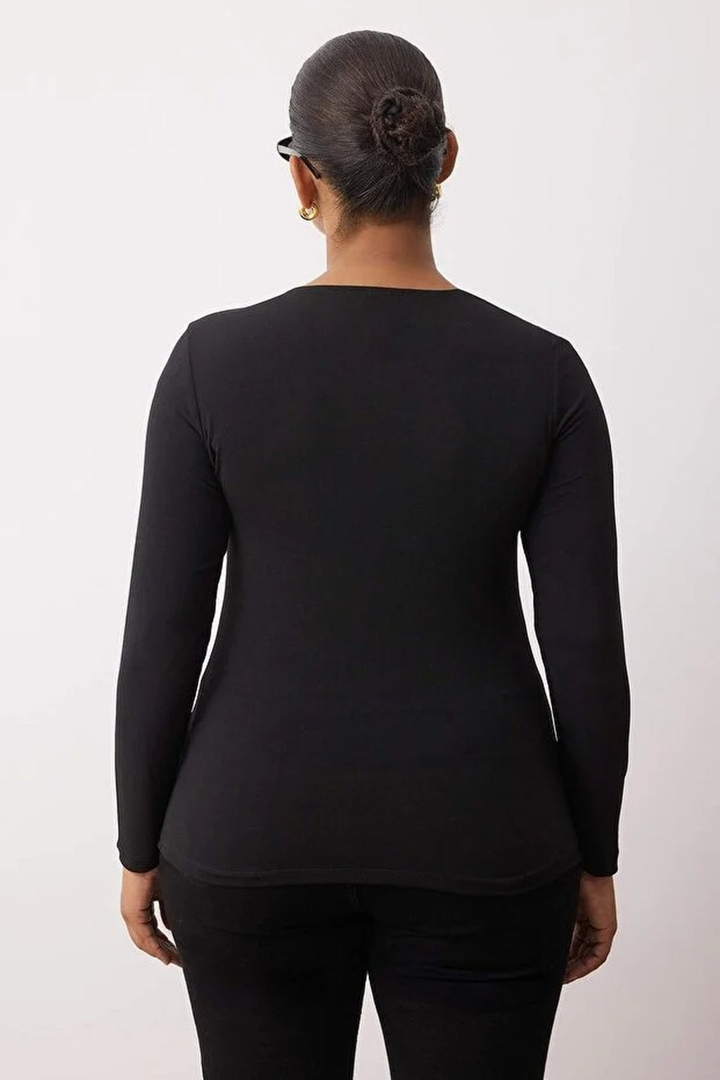 Asymmetrical Collar Accessory Detail Knitted Plus Size Blouse