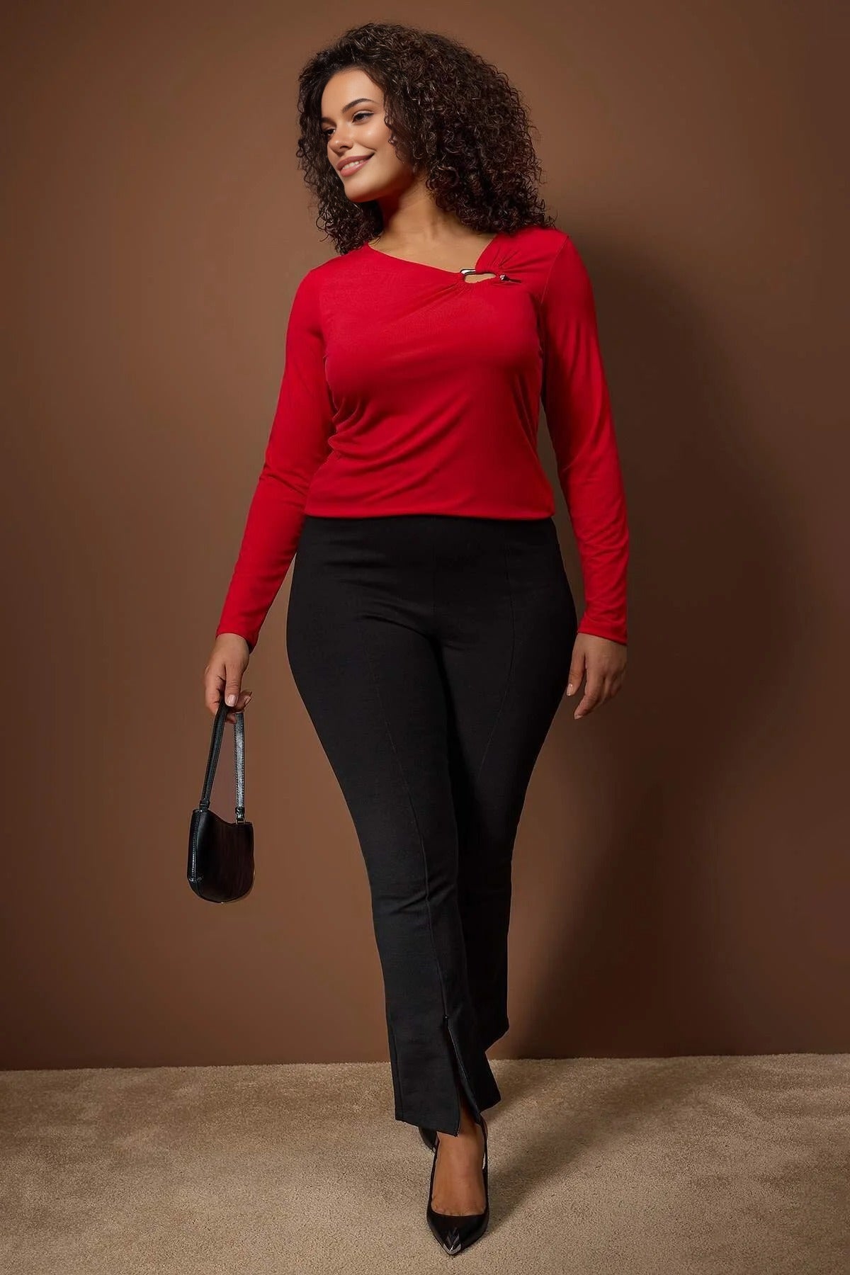 Asymmetrical Collar Accessory Detail Knitted Plus Size Blouse