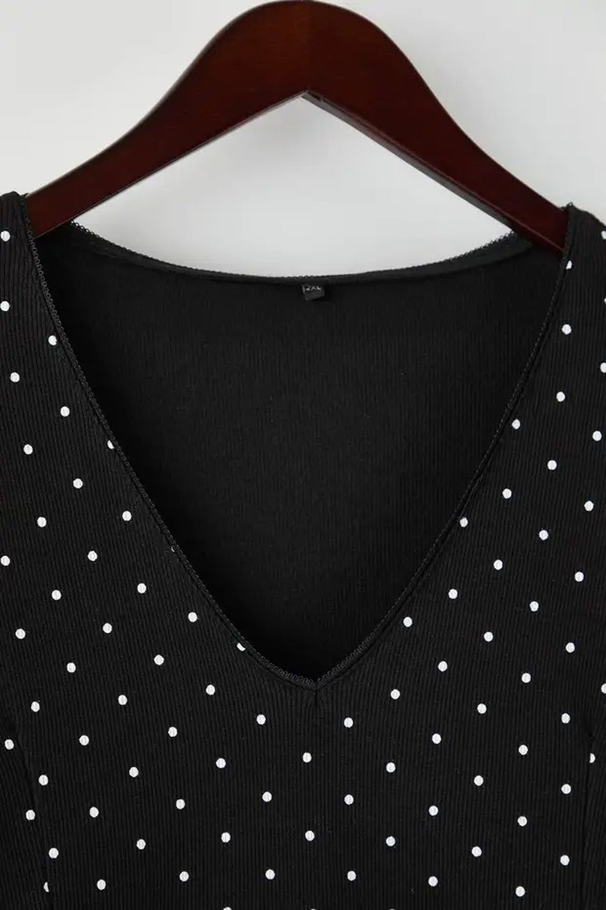 Polka Dot V-Neck Ribbed Knit Plus Size Blouse