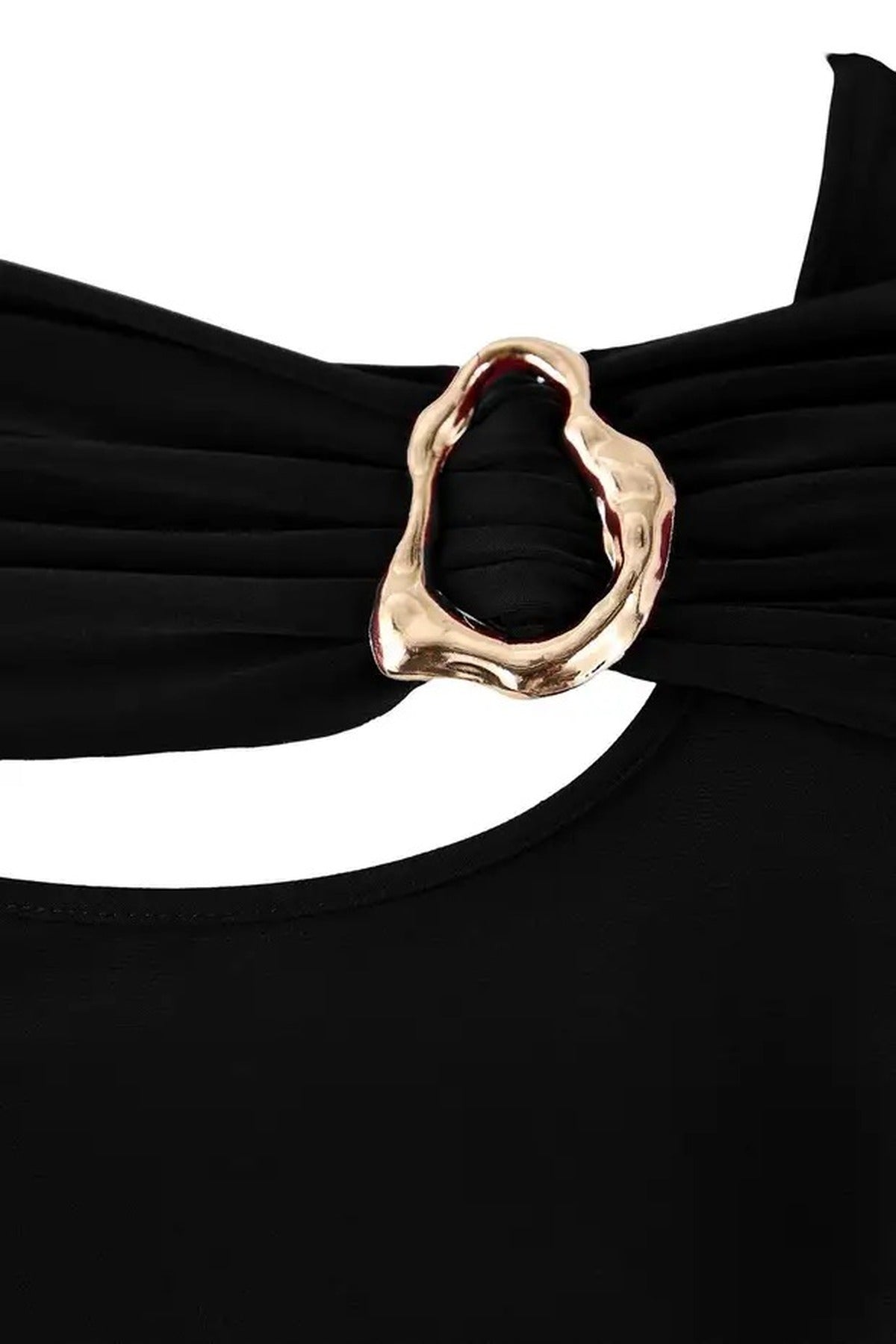 Body-Fitting Stretch Knit Blouse with Accessory and Cut Out Details