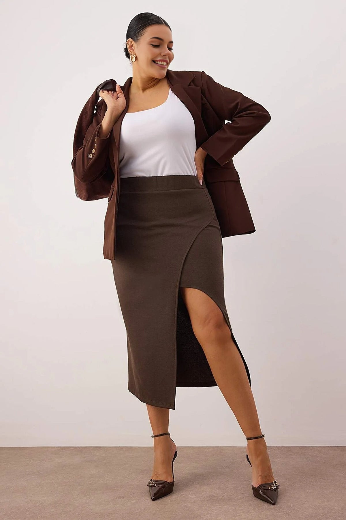 Slit Detail Knitted Stretch Fabric Plus Size Midi Skirt