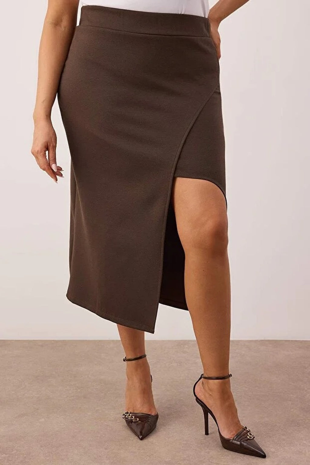 Slit Detail Knitted Stretch Fabric Plus Size Midi Skirt