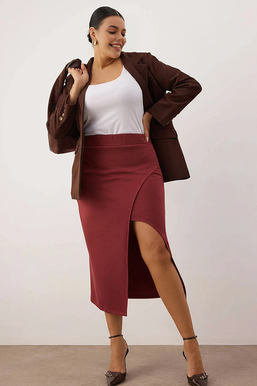 Slit Detail Knitted Stretch Fabric Plus Size Midi Skirt