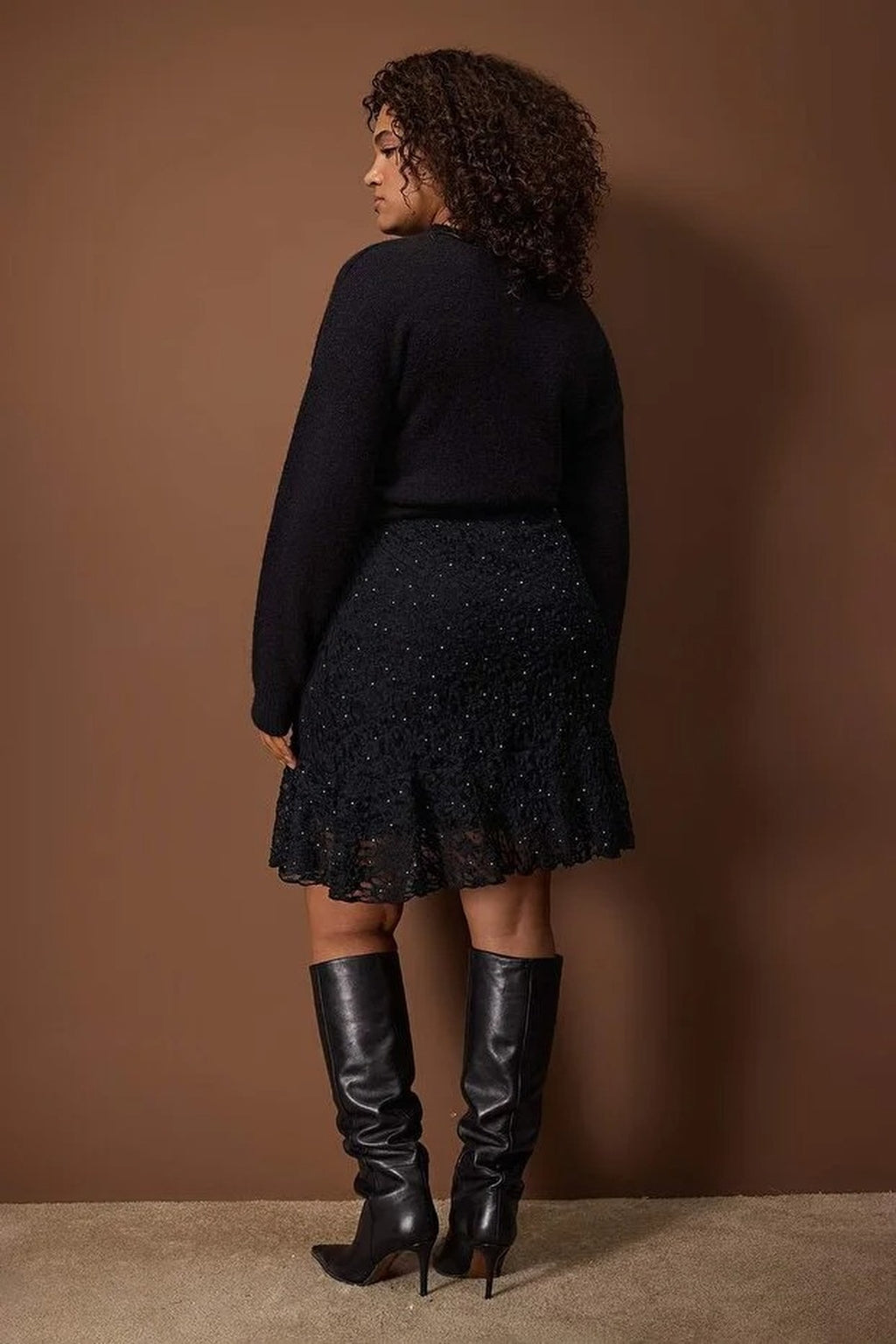 Plus Size Skirt with Ruffled Hem and Knitted Lace