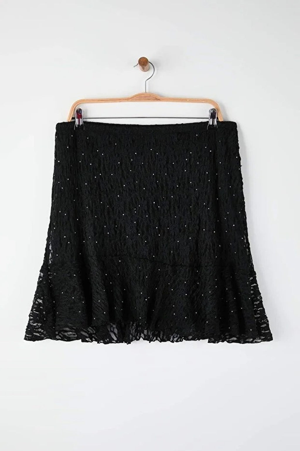 Plus Size Skirt with Ruffled Hem and Knitted Lace