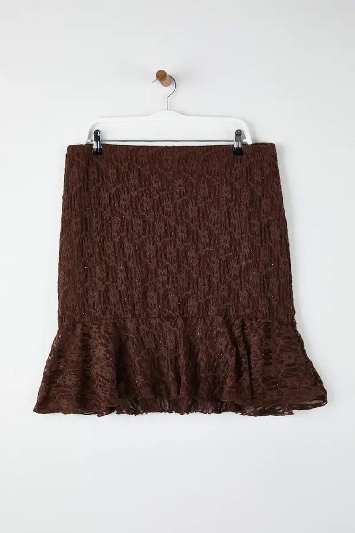 Plus Size Skirt with Ruffled Hem and Knitted Lace