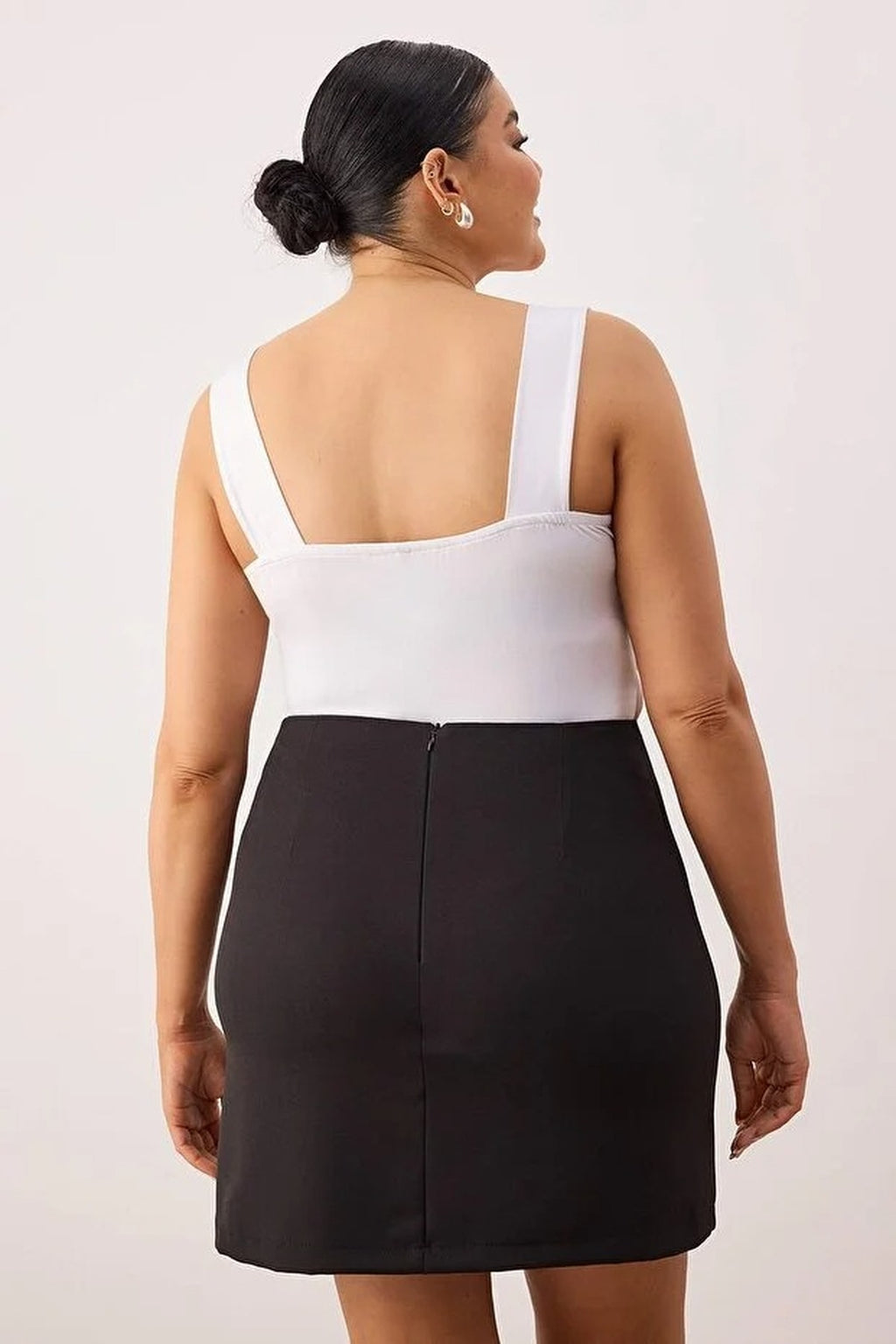 Belt Detail Mini Woven Plus Size Short Skirt