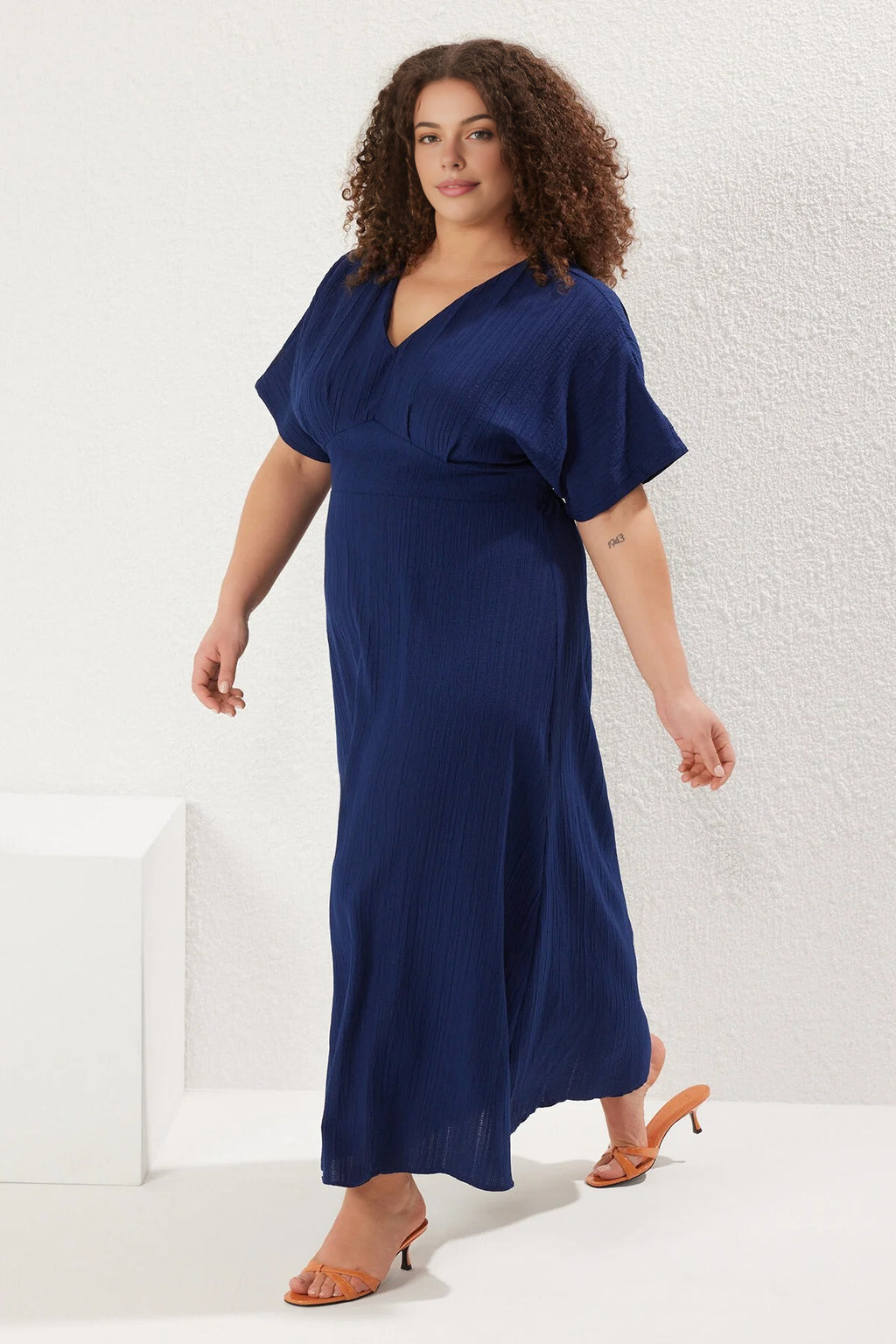 V-Neck Short Sleeve Textured Fabric Woven Maxi Plus Size Dress