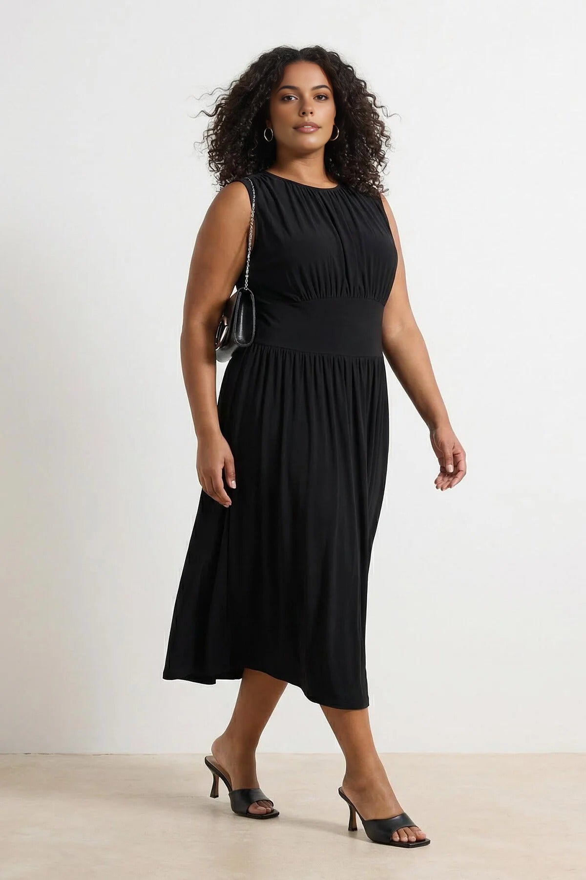 Crew Neck Gathered Detail Maxi Knitted Plus Size Dress