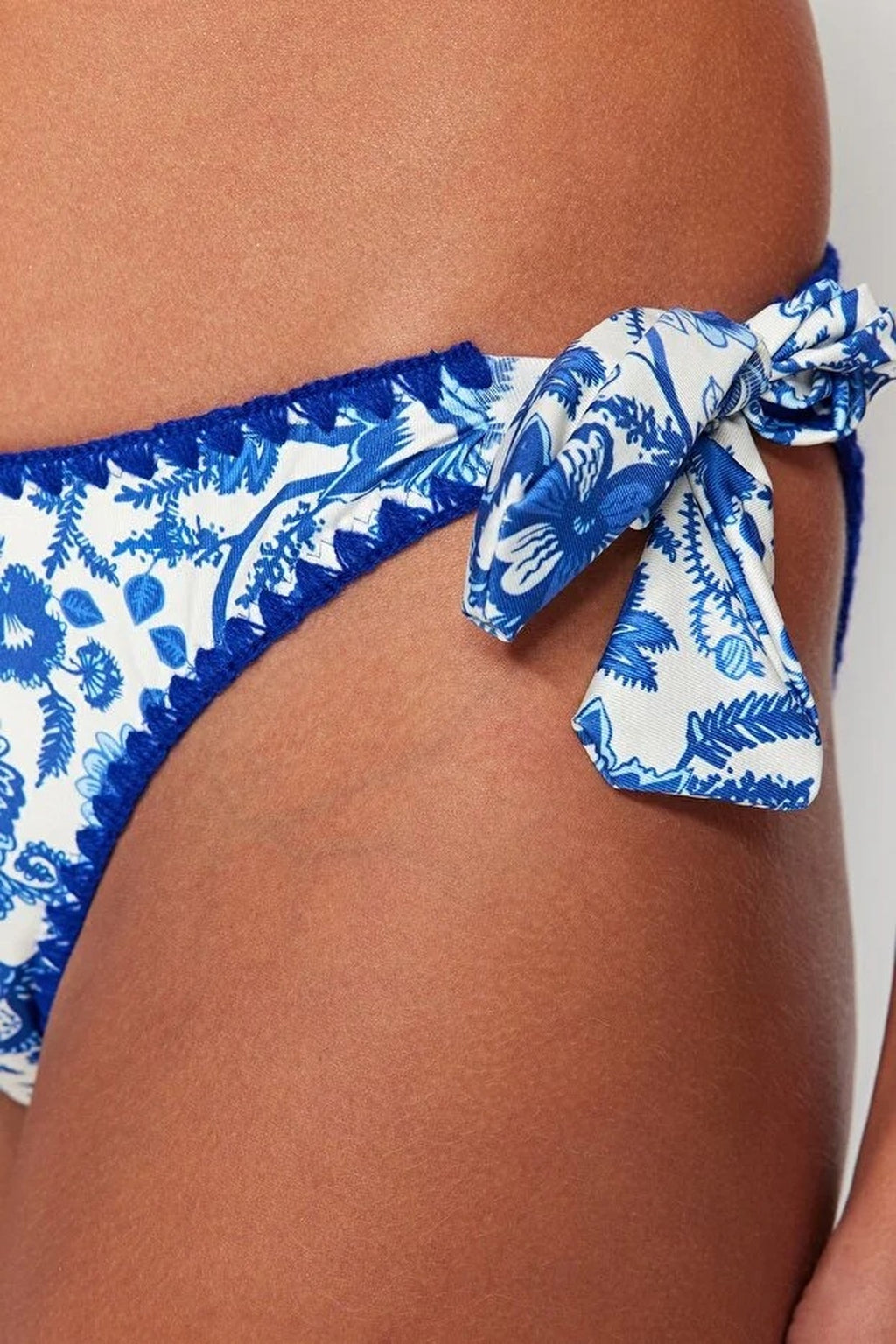 Shawl Pattern Embroidered Regular Waist Bikini Bottom